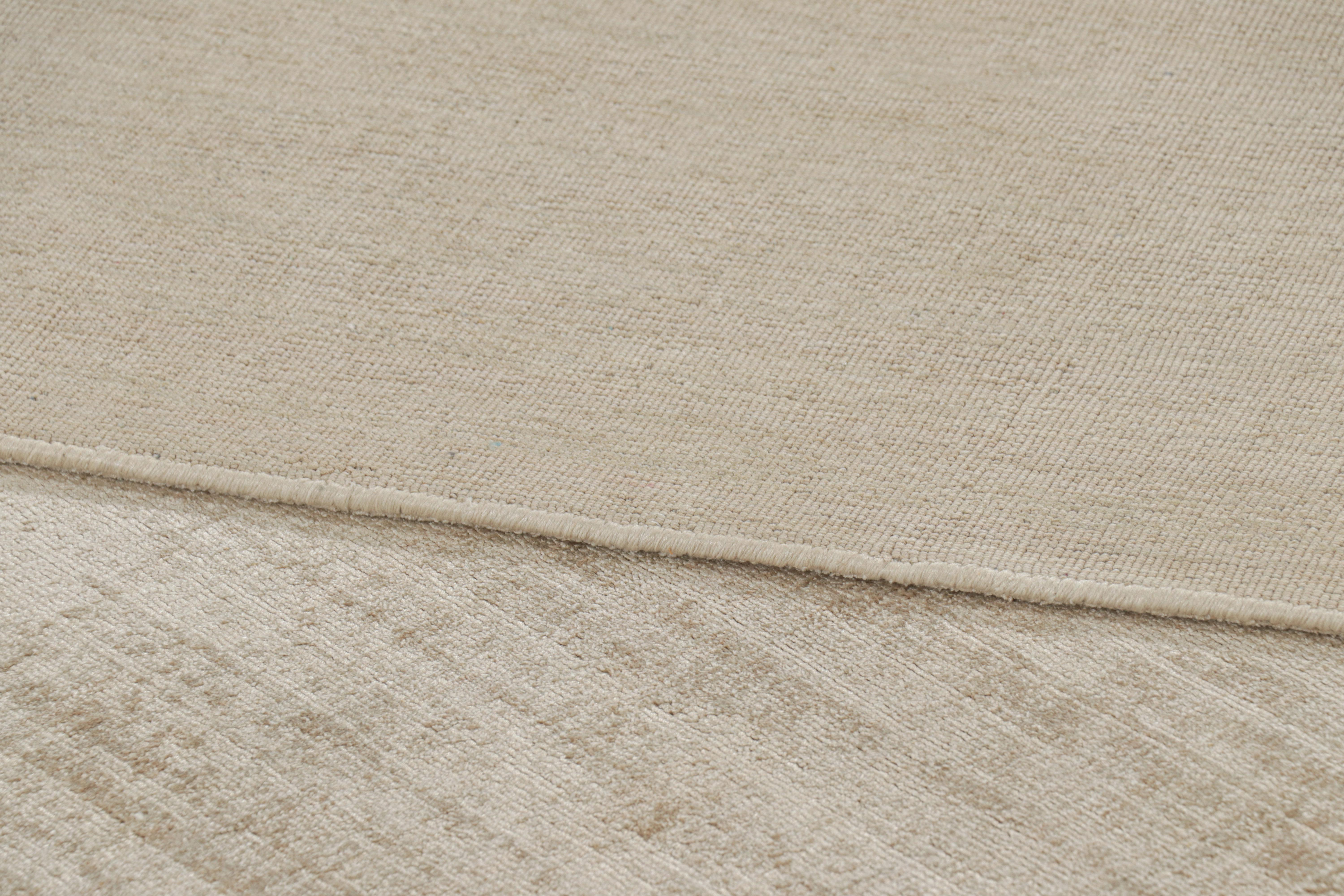 Rug & Kilim’s Oversized Contemporary Textural Solid Rug in Light Beige Tones For Sale 1