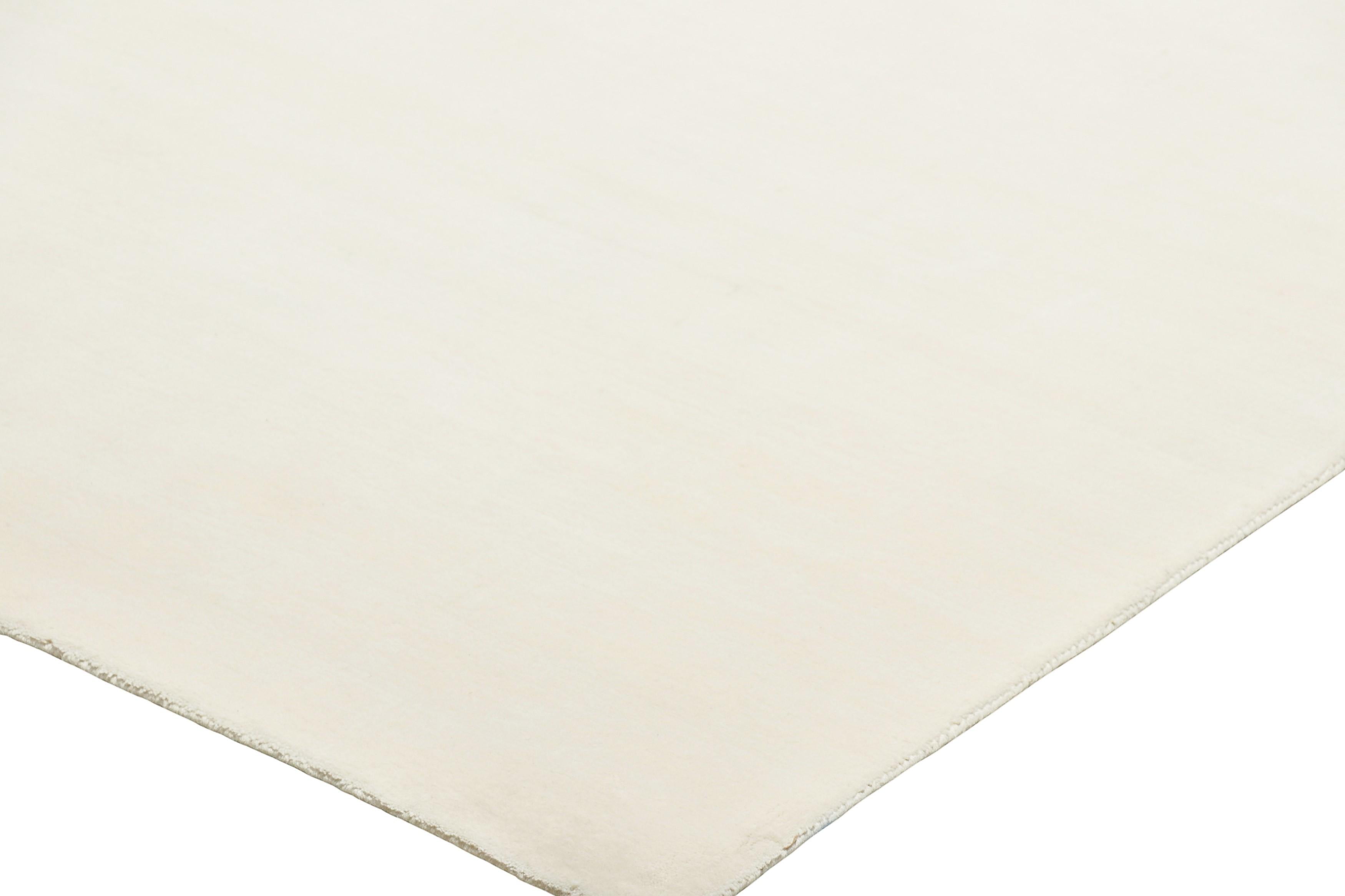 Wool Rug & Kilim’s Oversized Contemporary Textural Solid Rug in White Tones For Sale