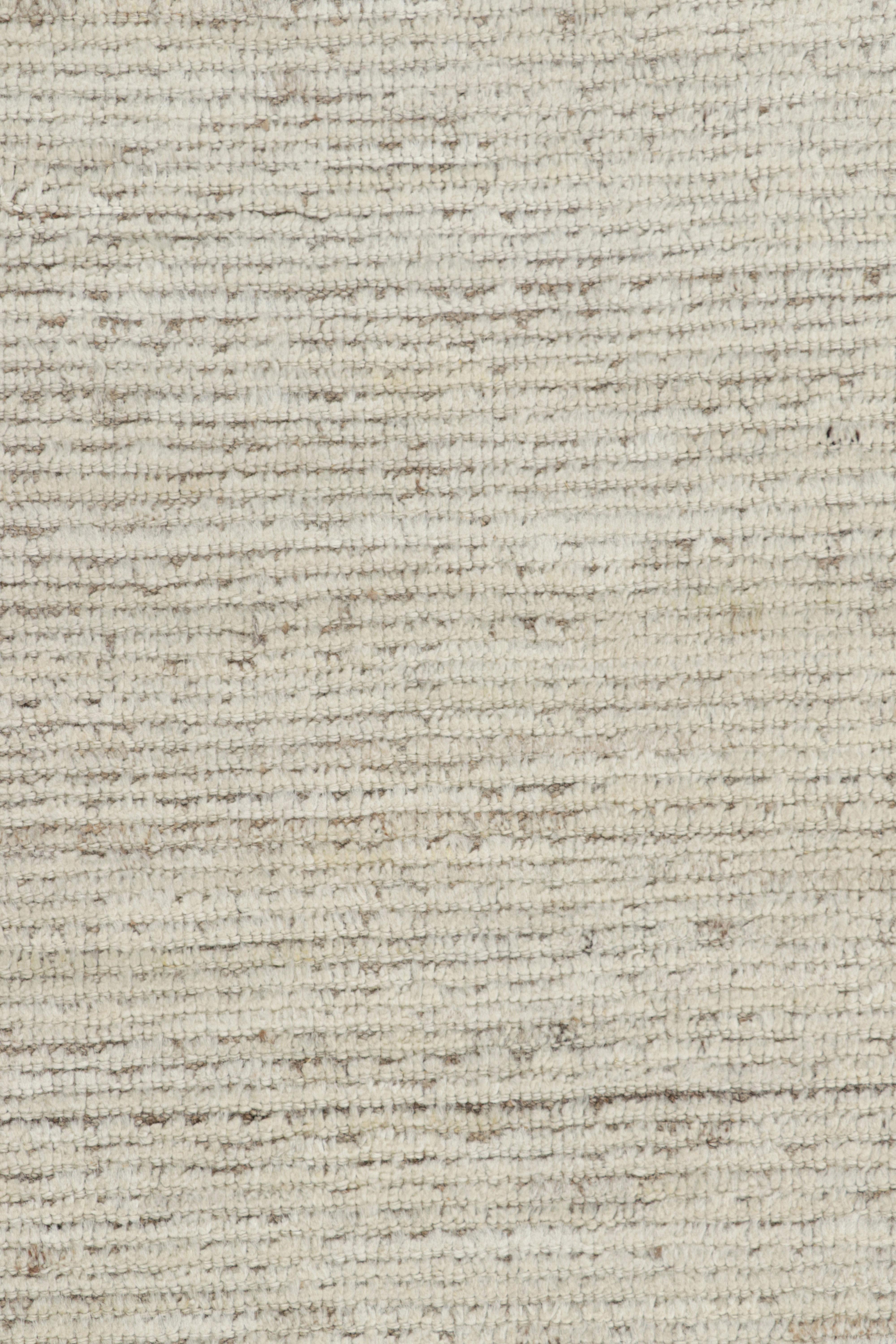 Rug & Kilim's Oversized Kilim with Beige and White Textural Stripes and Striae (Kilim surdimensionné avec des bandes et des rayures texturales beiges et blanches) Neuf - En vente à Long Island City, NY