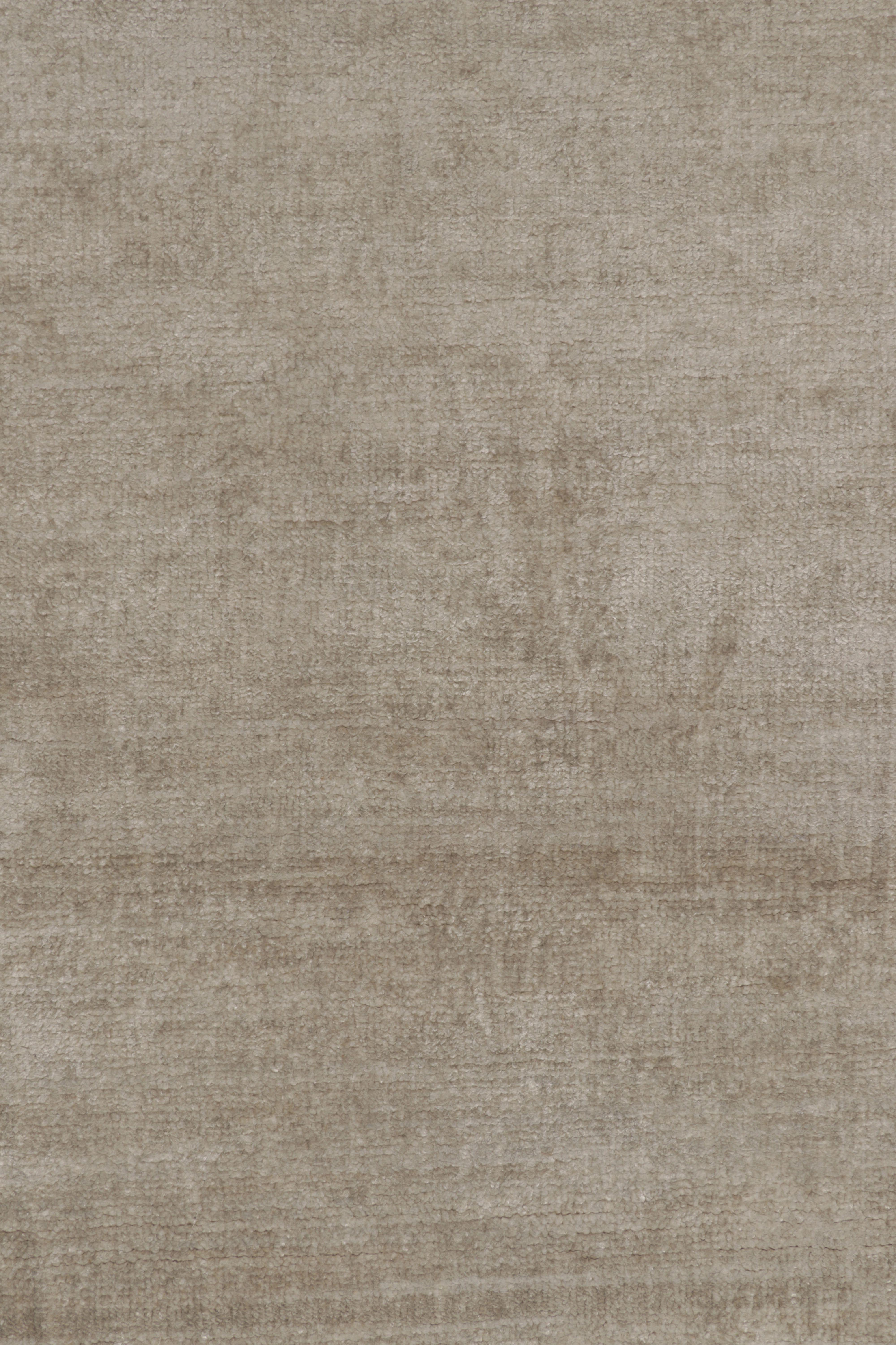 Rug & Kilims übergroßer, moderner Strukturteppich in Beige-Braun mit Streifen und Schlieren (Handgeknüpft) im Angebot