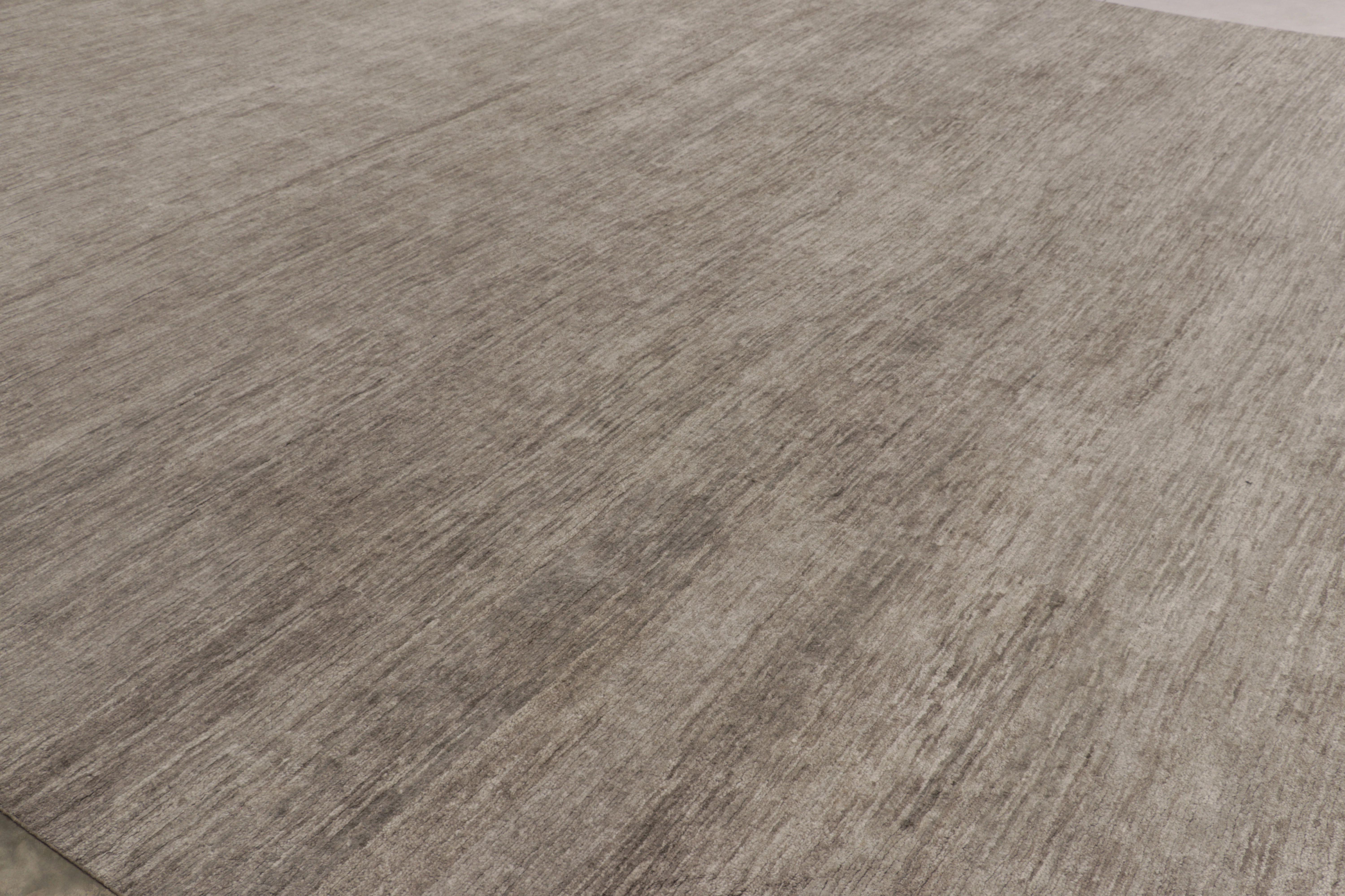 Rug & Kilims übergroßer moderner Strukturteppich in braunen, grauen und beigefarbenen Streifen (Handgeknüpft) im Angebot