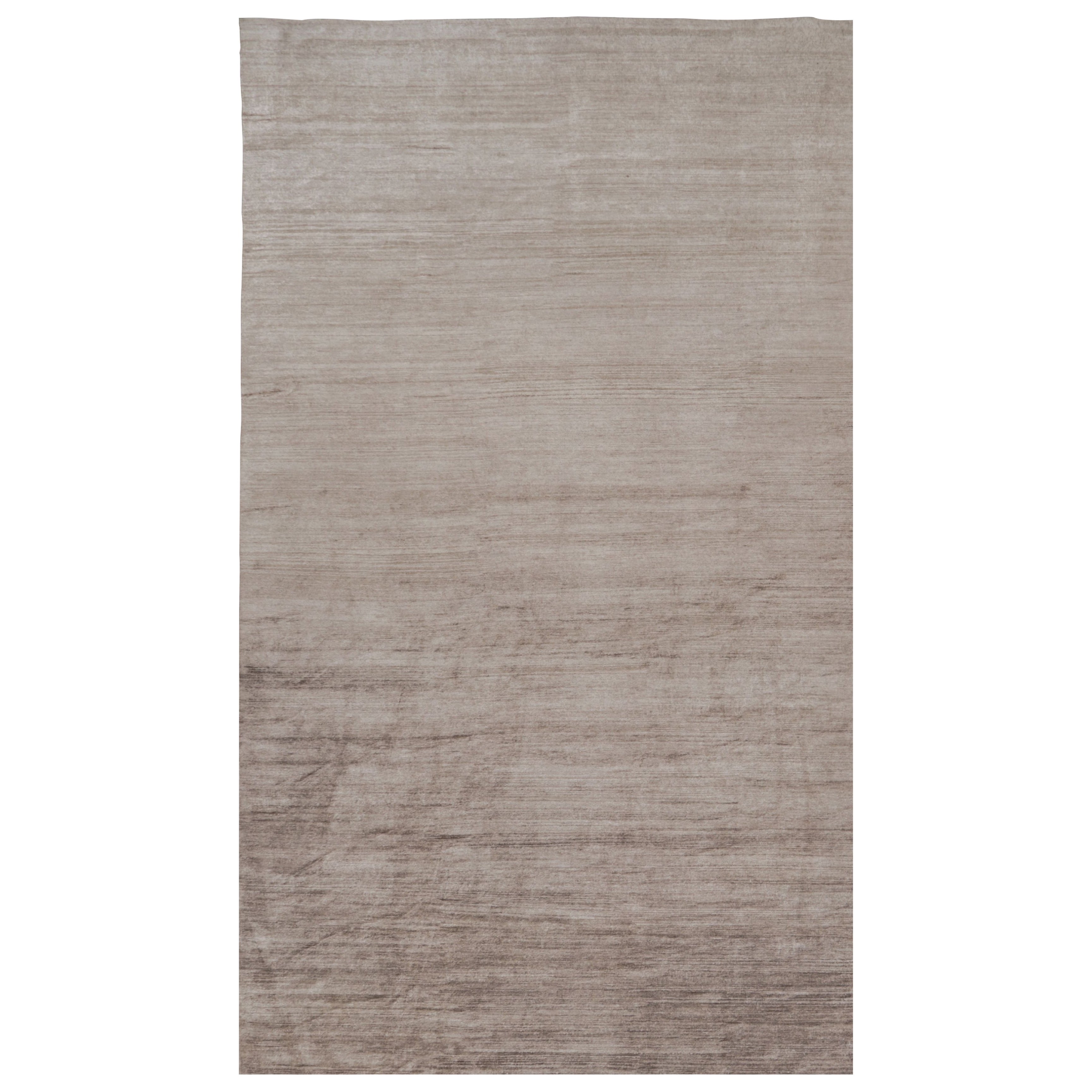 Rug 
Kilim
s Oversized Modern Textural Rug in Brown, White and Beige Striae (Tapis moderne texturé surdimensionné à rayures brunes, blanches et beiges) en vente