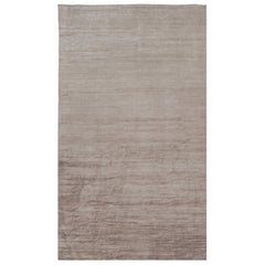Rug 
Kilim
s Oversized Modern Textural Rug in Brown, White and Beige Striae (Tapis moderne texturé surdimensionné à rayures brunes, blanches et beiges)