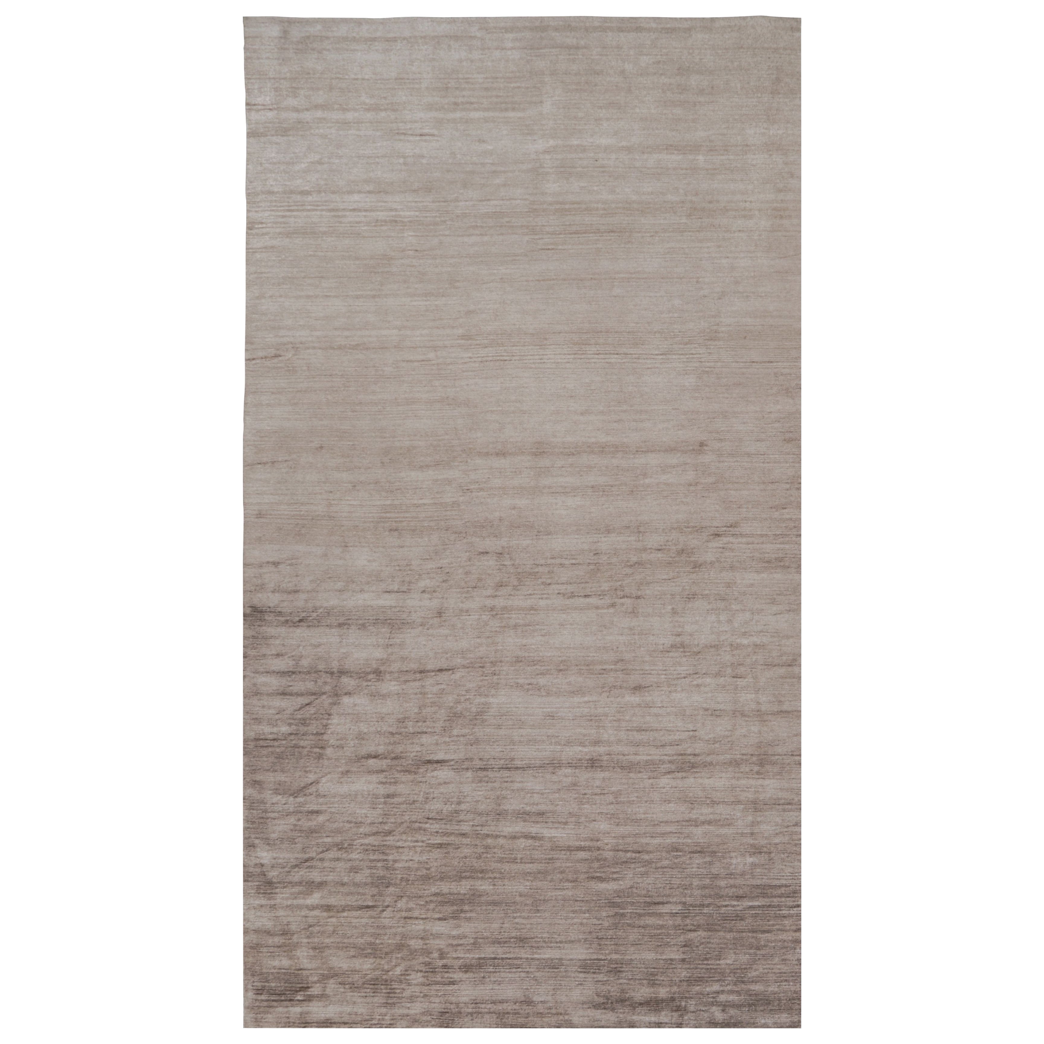 Rug 
Kilim
s Oversized Modern Textural Rug in Brown, White and Beige Striae (Tapis moderne texturé surdimensionné à rayures brunes, blanches et beiges)