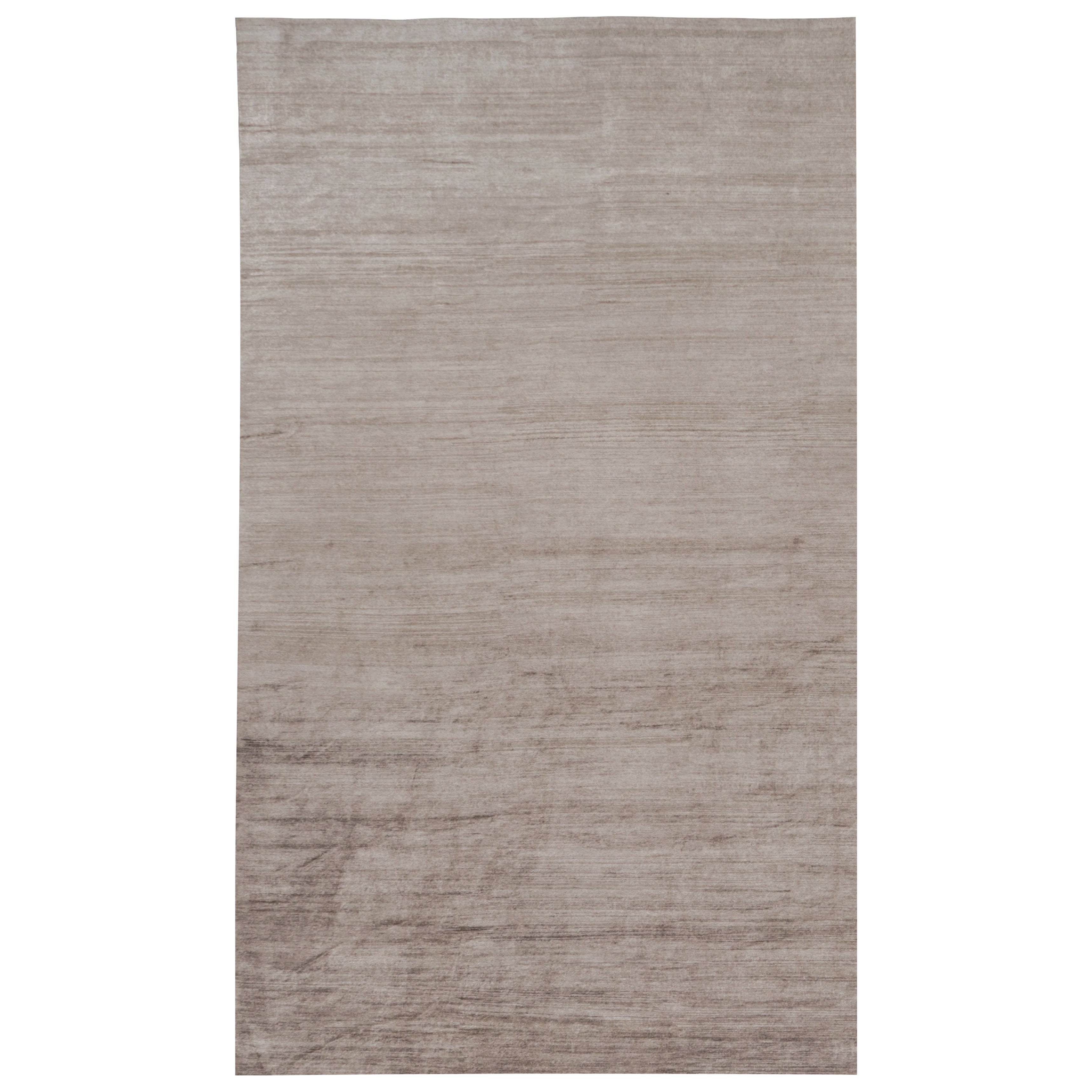 Rug 
Kilim
s Oversized Modern Textural Rug in Brown, White and Beige Striae (Tapis moderne texturé surdimensionné à rayures brunes, blanches et beiges)