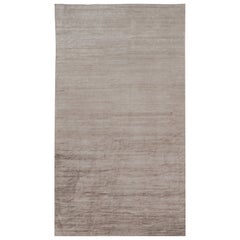 Rug 
Kilim
s Oversized Modern Textural Rug in Brown, White and Beige Striae (Tapis moderne texturé surdimensionné à rayures brunes, blanches et beiges)
