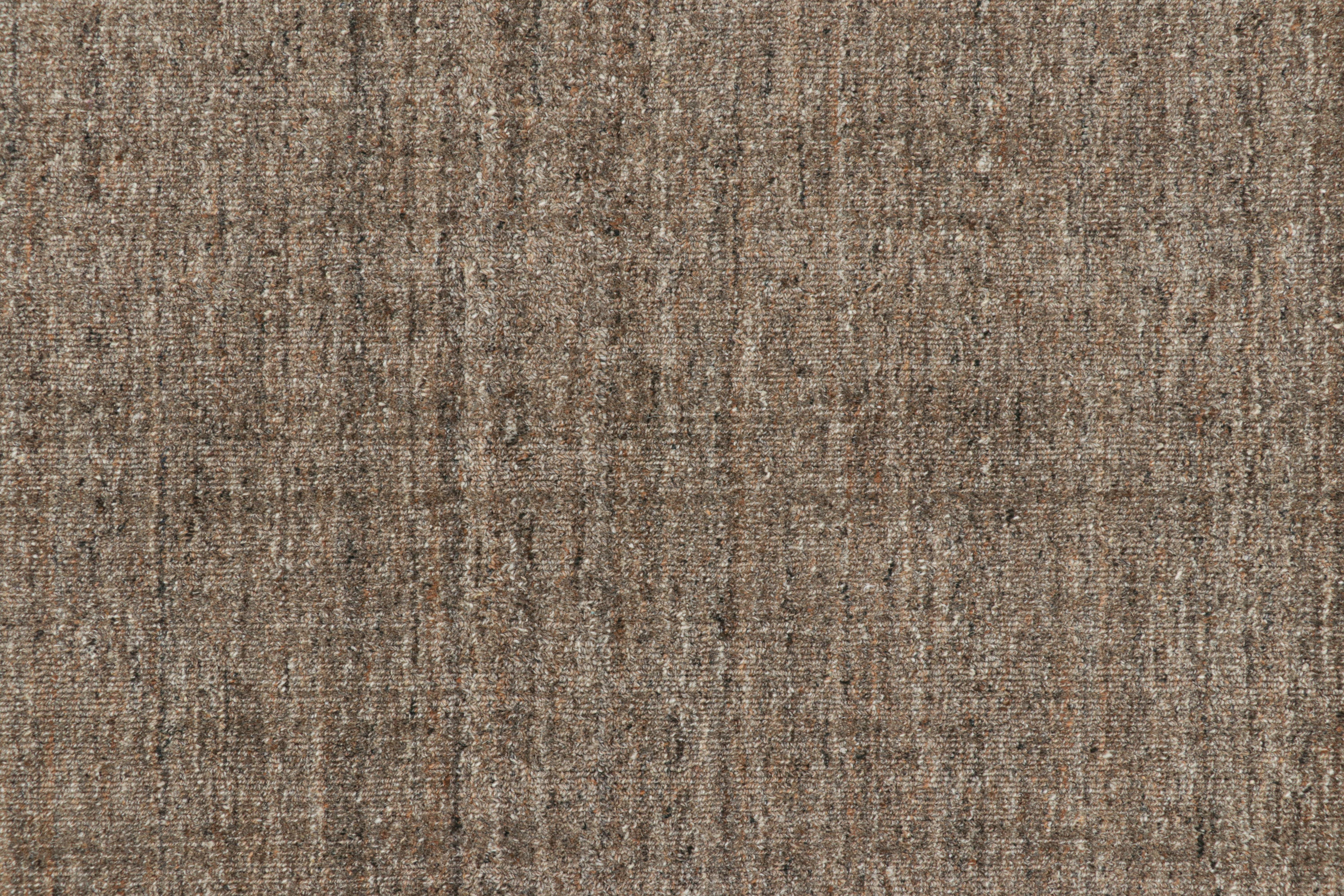 Indiano Rug & Kilim è un tappeto solido moderno e sovradimensionato con toni marroni e striature. in vendita