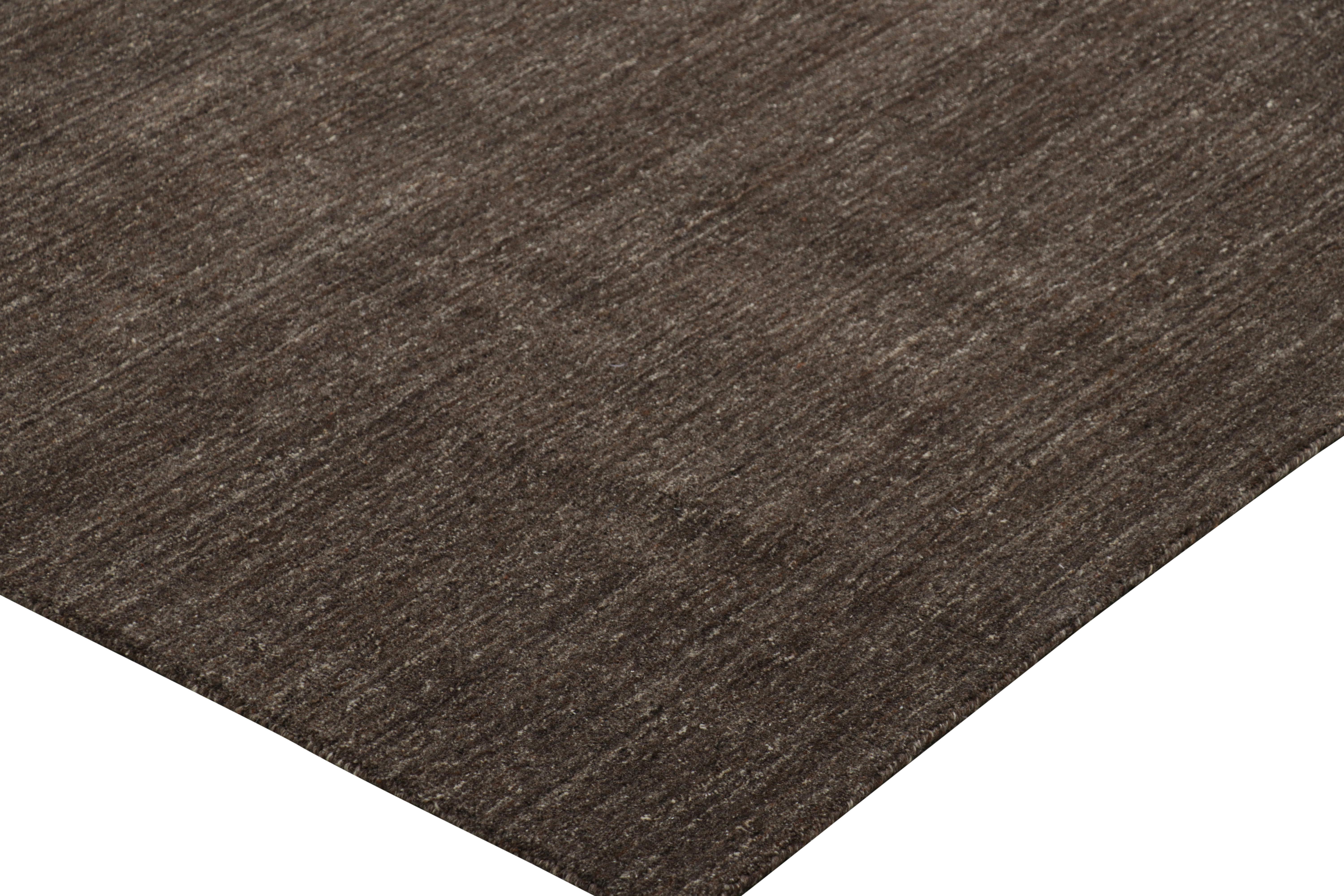 Rug & Kilim’s Oversized Modern Textural Solid Rug in Brown Tones and Striae In New Condition For Sale In Long Island City, NY