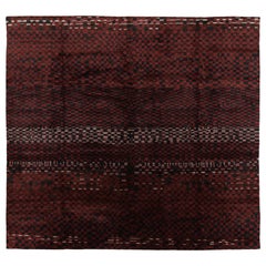 Rug 
Kilim è un tappeto oversize di ispirazione marocchina, con geometrie rosse e nere.