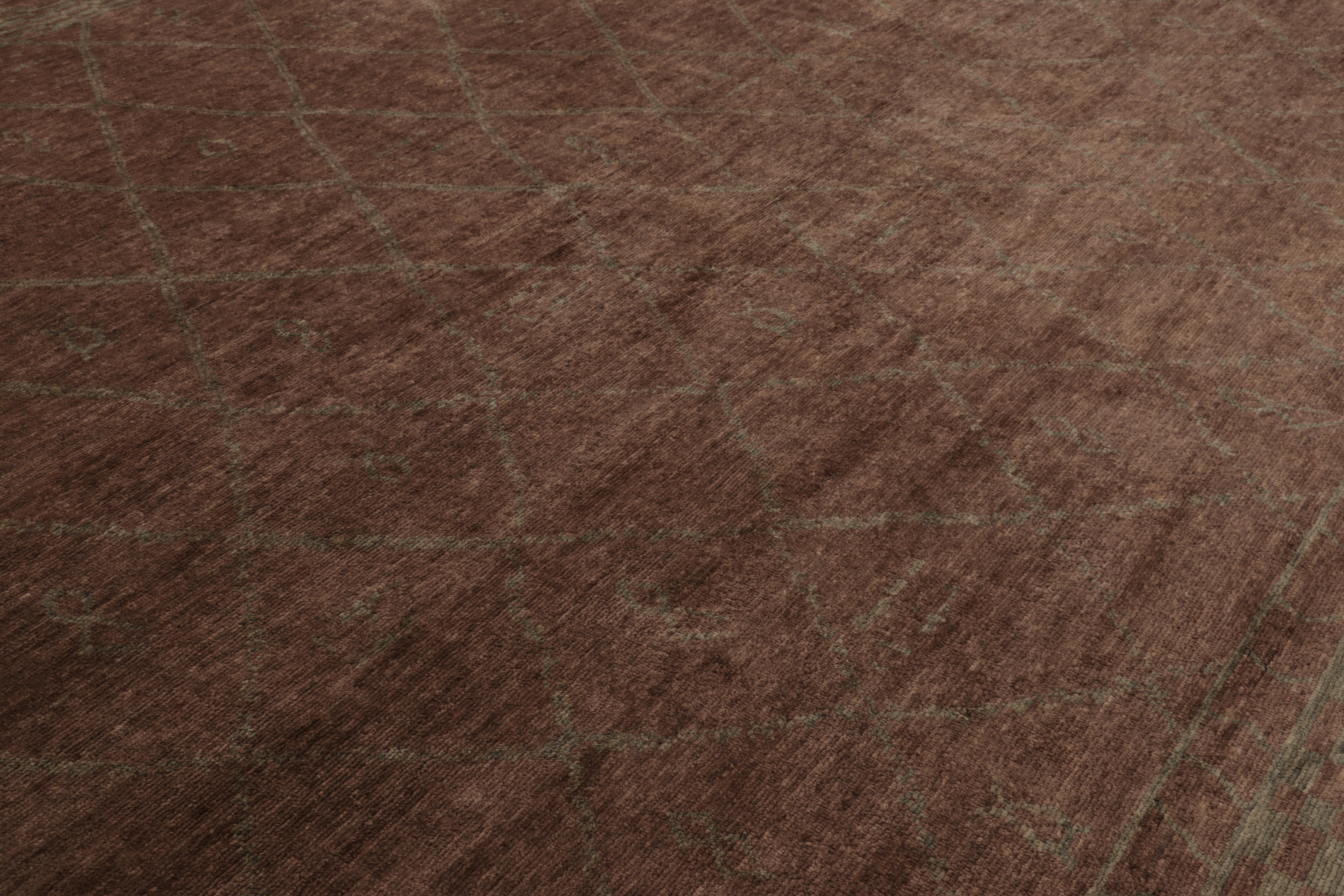  Realizzato in lana annodata a mano, questo tappeto personalizzato 17x17 è il nuovo audace omaggio di Rug & Kilim ai celebri tappeti marocchini antichi e vintage, con un'estetica tribale reimmaginata in stile contemporaneo.


Sul design: 

Queste