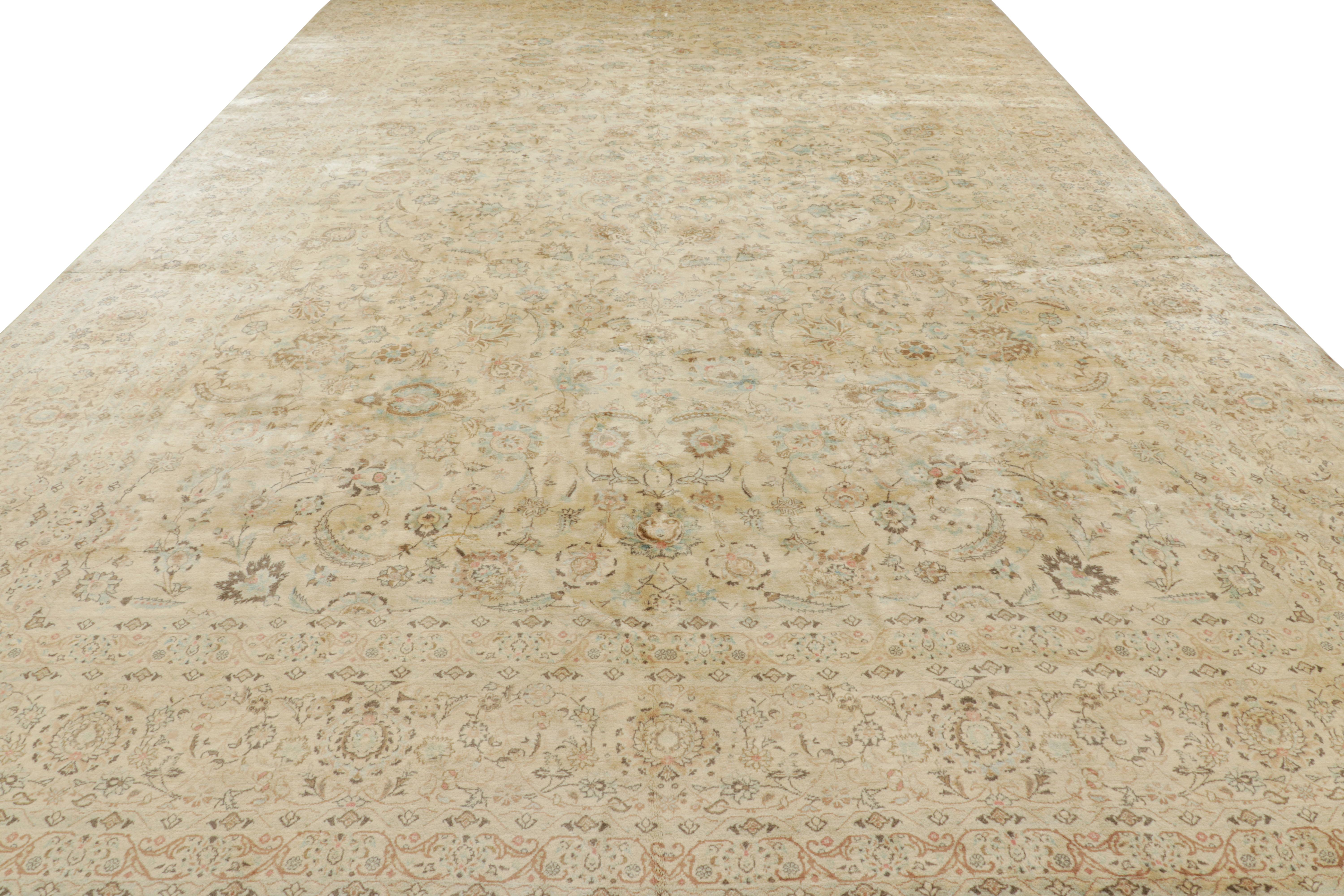 Rug & Kilim’s Oversized Persian Kashan Style Rug in Cream with Floral Patterns In New Condition For Sale In Long Island City, NY
