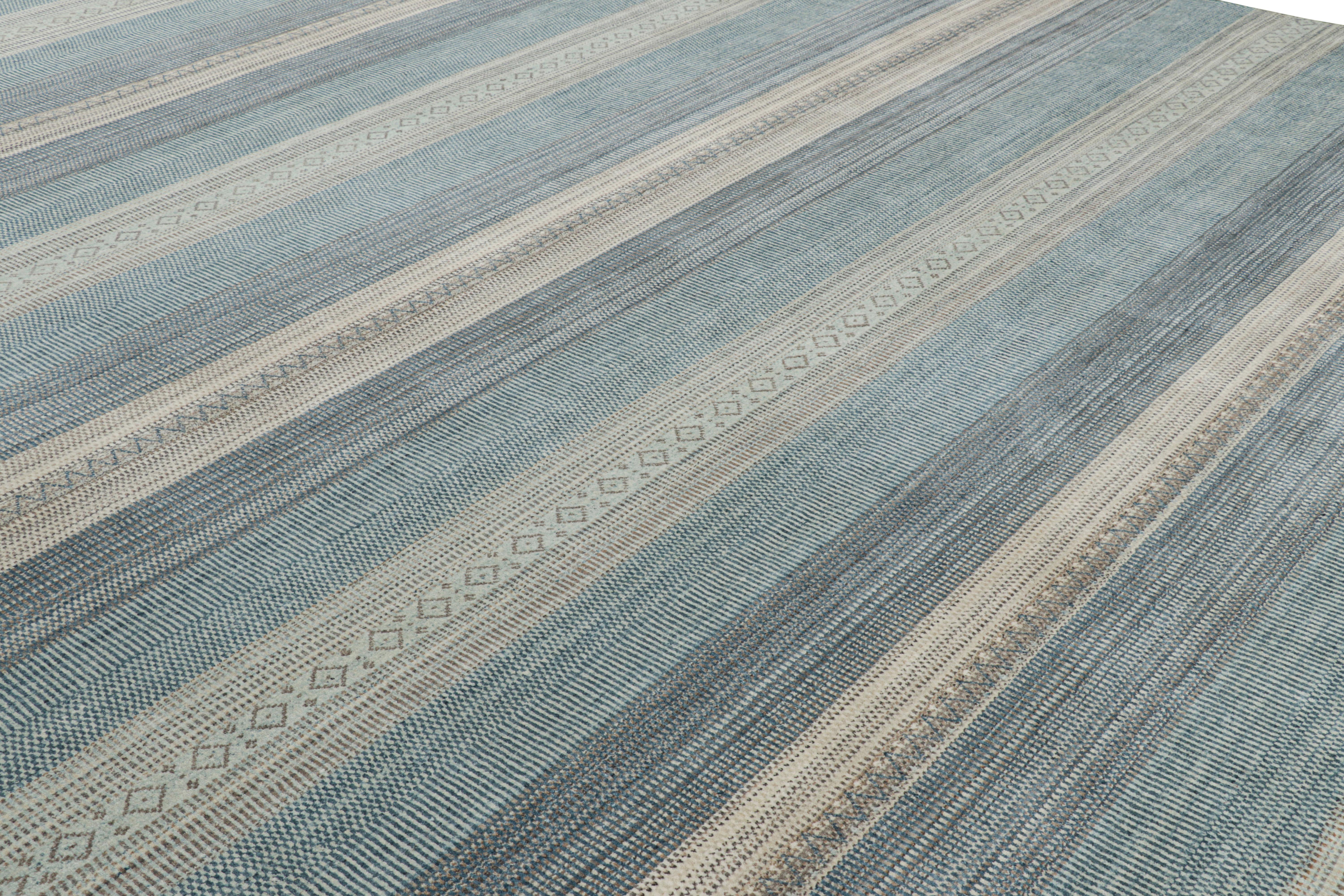 Dieser übergroße Wollteppich (13x18) ist ein Neuzugang in der Modern Collection'S von Rug & Kilim und repräsentiert eine neue Serie von maßgefertigten zeitgenössischen Designs. 

Über das Design: 

Wer ein Auge fürs Detail hat, kann das