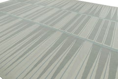 Rug & Kilim: Tappeto oversize in stile scandinavo, motivo geometrico verde e blu