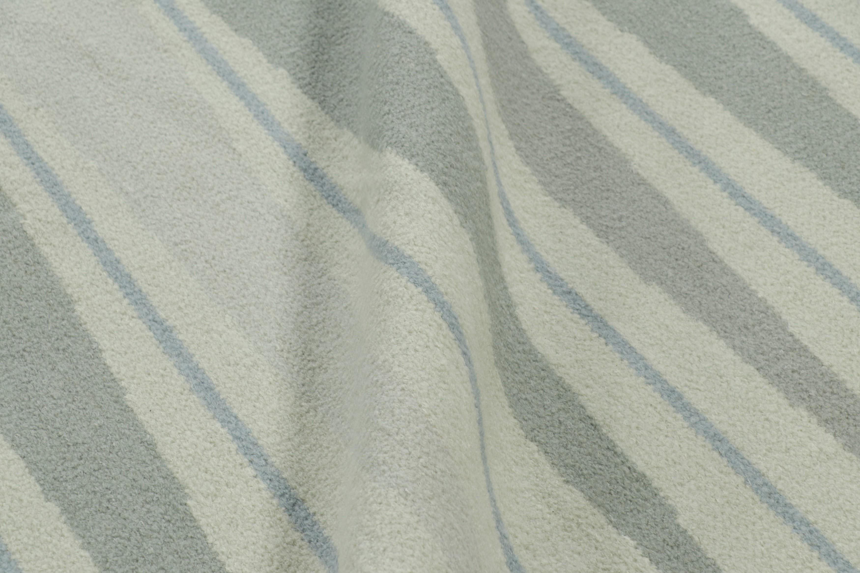 Lana Rug & Kilim: Tappeto oversize in stile scandinavo, motivo geometrico verde e blu in vendita