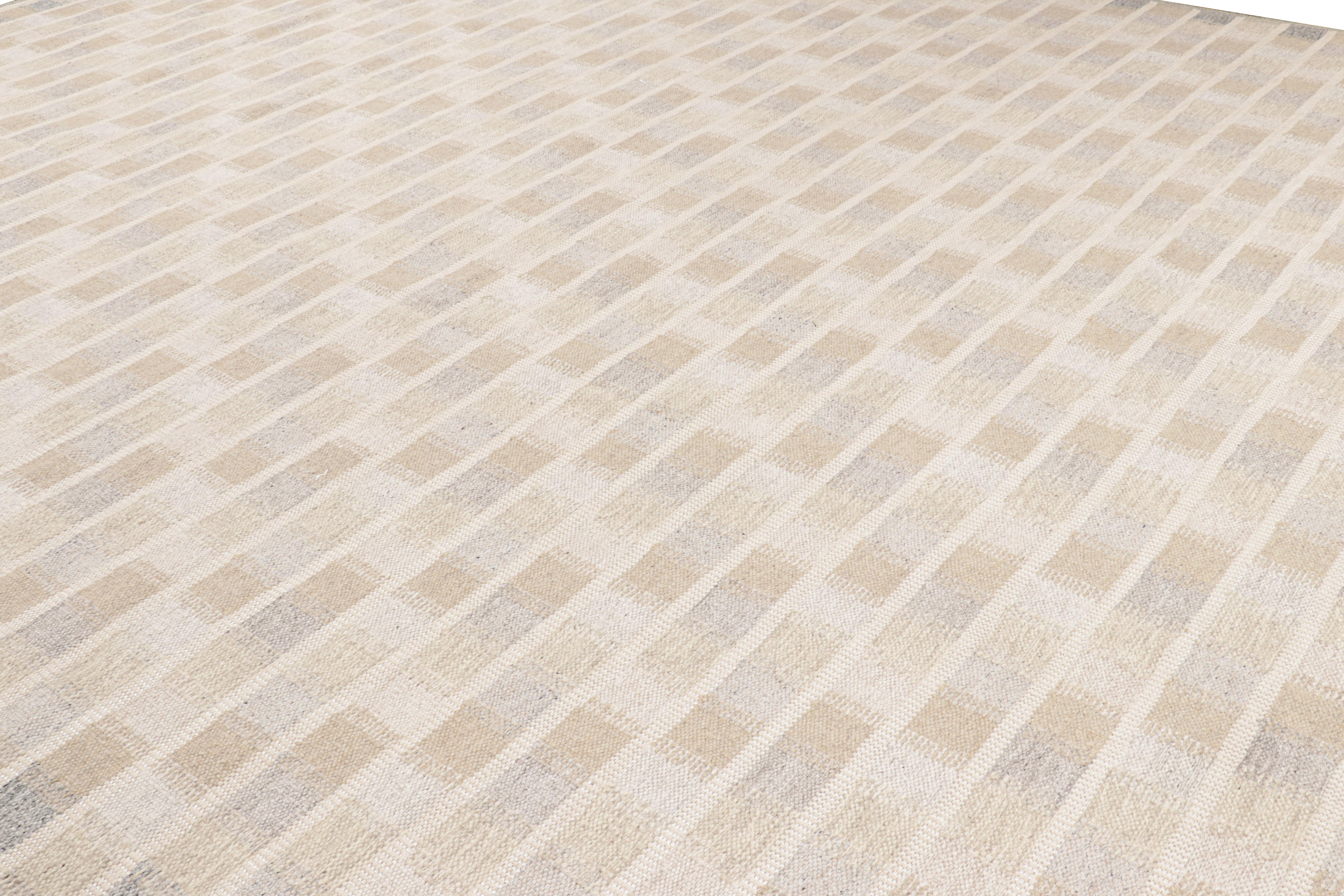 Dieser 14x18 große skandinavische Kelim aus unserer berühmten Flachgewebe-Textur der gleichnamigen, preisgekrönten Collection'S ist aus Wolle handgewebt und besticht durch die Finesse der schwedischen Ästhetik mit einem geometrischen Muster. 

Über