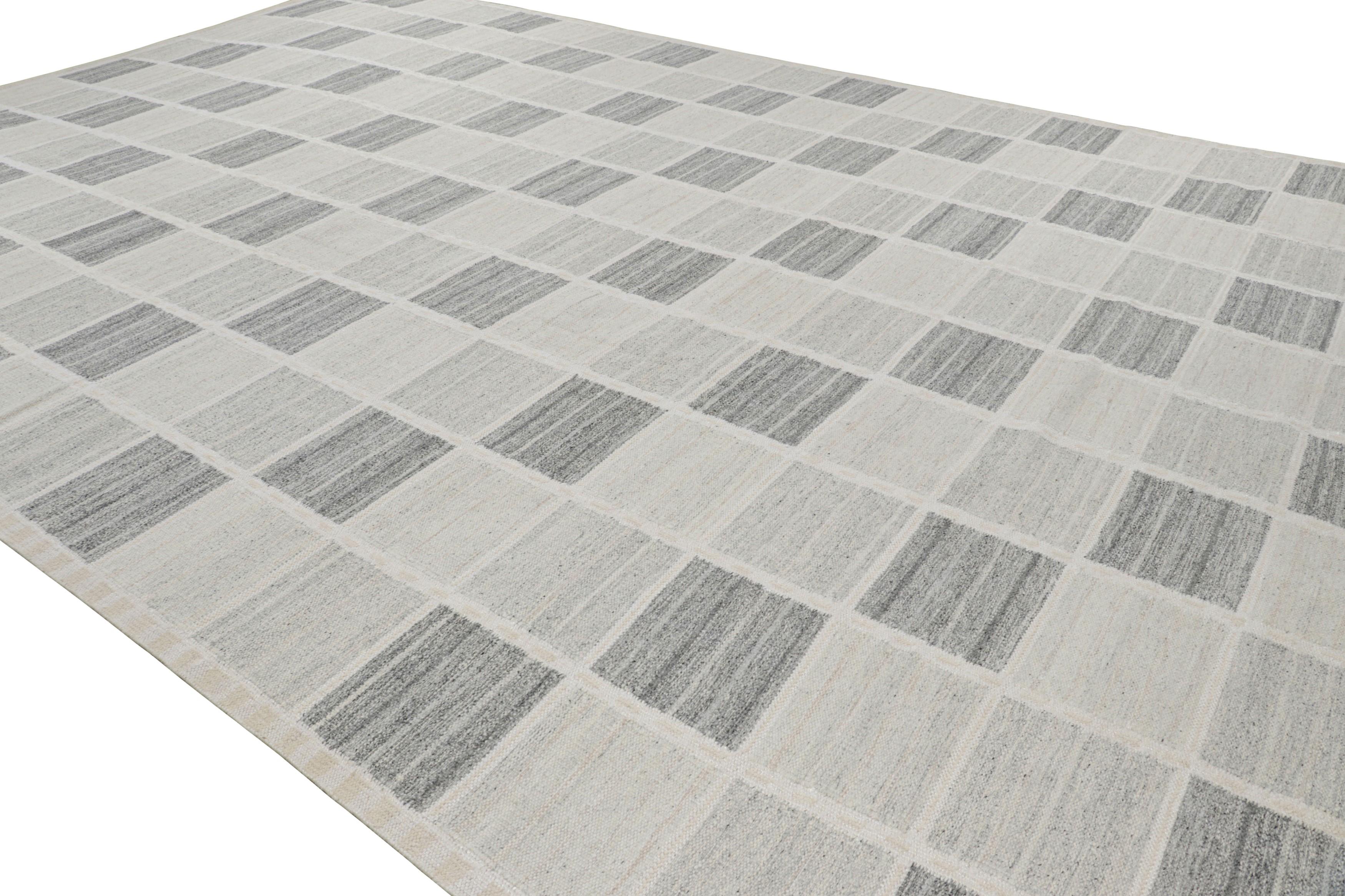 Rug & Kilim's übergroßer Teppich im skandinavischen Stil mit grauem und weißem geometrischem Muster (Indisch) im Angebot