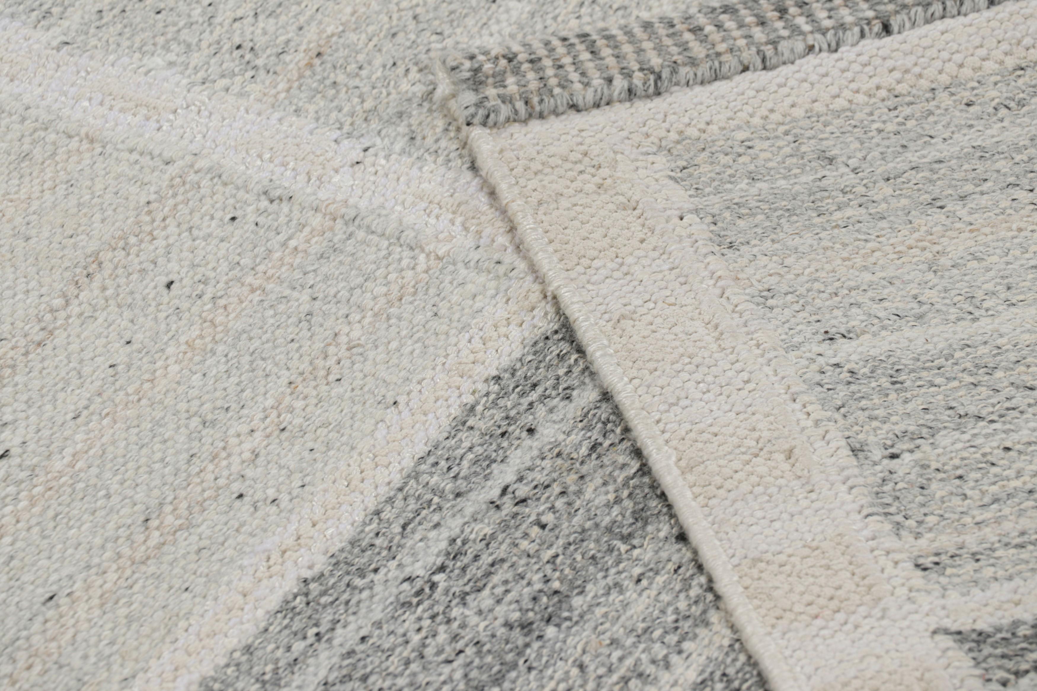 Alfombra extragrande de estilo escandinavo Rug & Kilim con diseño geométrico en gris y blanco en venta 1