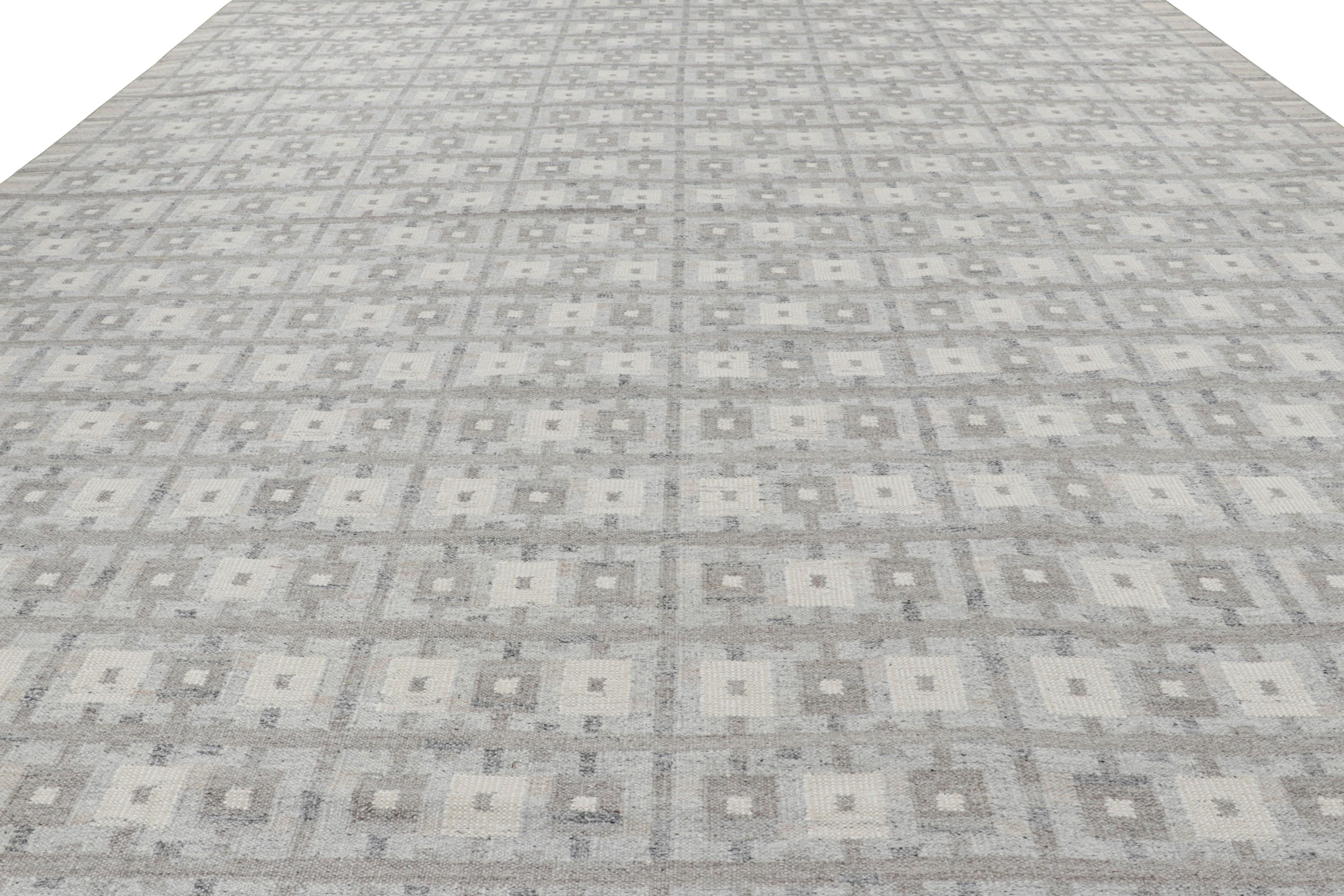 Dieser übergroße Teppich im Format 15x20 aus handgewebter Wolle ist eine aufregende neue Ergänzung der skandinavischen Teppichkollektion von Rug & Kilim - eine zeitgenössische Neuinterpretation des schwedischen Minimalismus und der Vintage-Teppiche