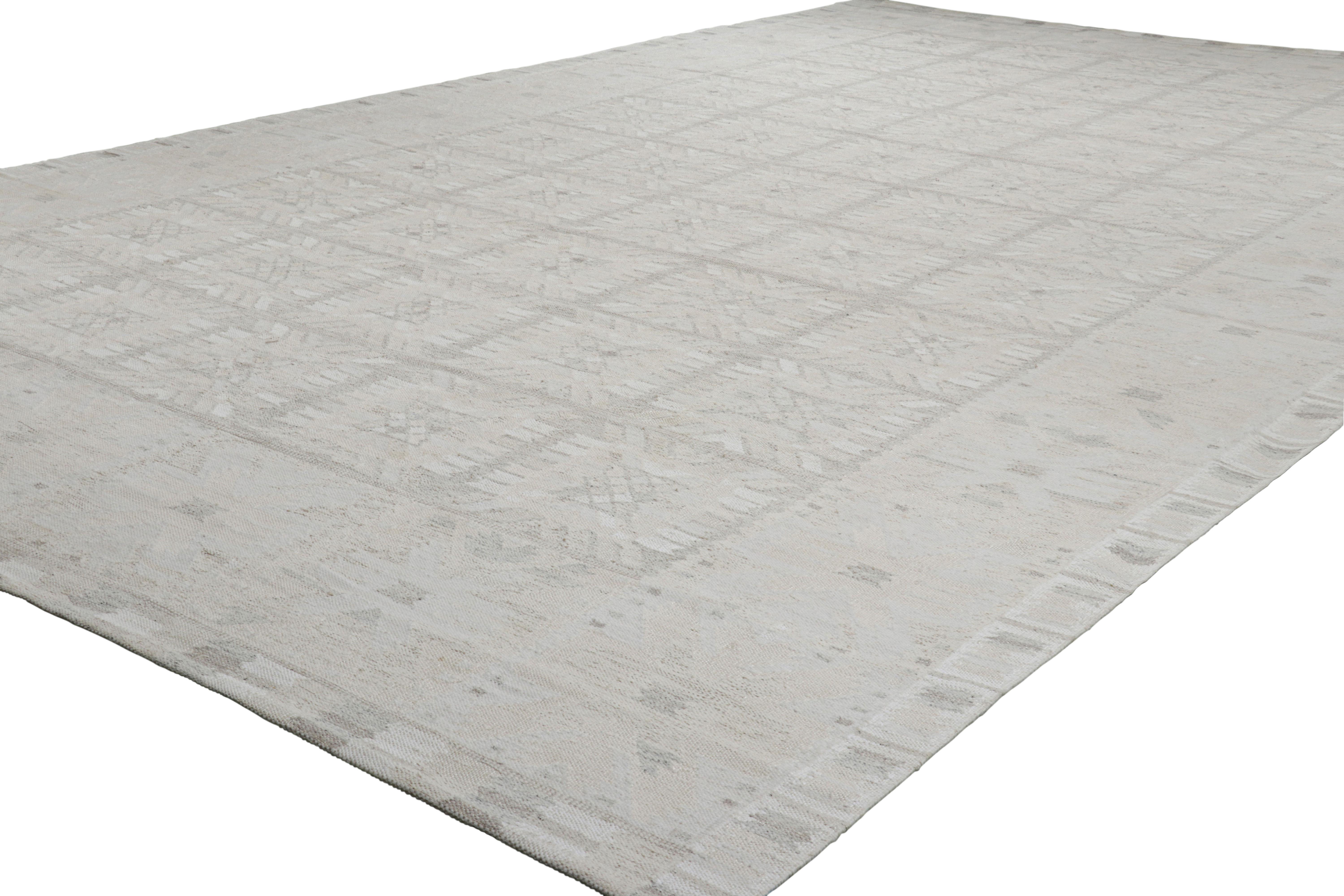 Rug & Kilim's übergroßer Teppich im skandinavischen Stil, weißes und graues geometrisches Muster (Handgewebt) im Angebot