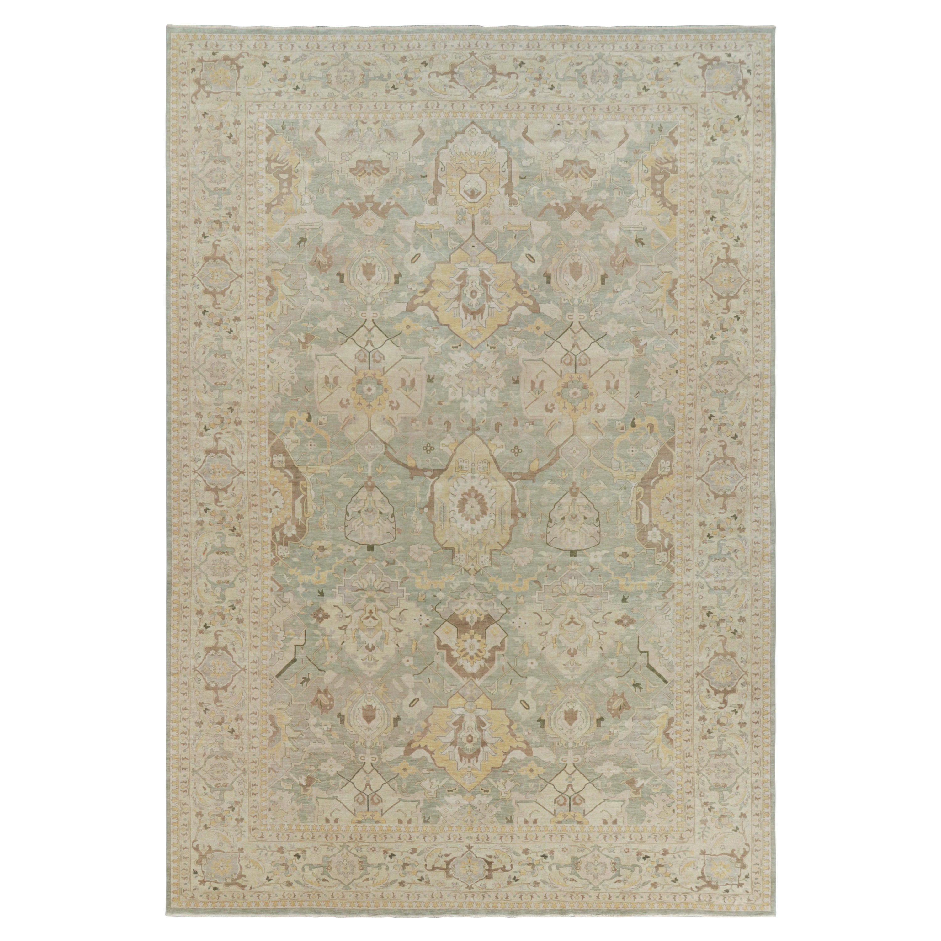 Rug & Kilim's Oversized Shield Rug in Pale Green with Floral Medallions (Tapis de bouclier surdimensionné en vert pâle avec des médaillons floraux)