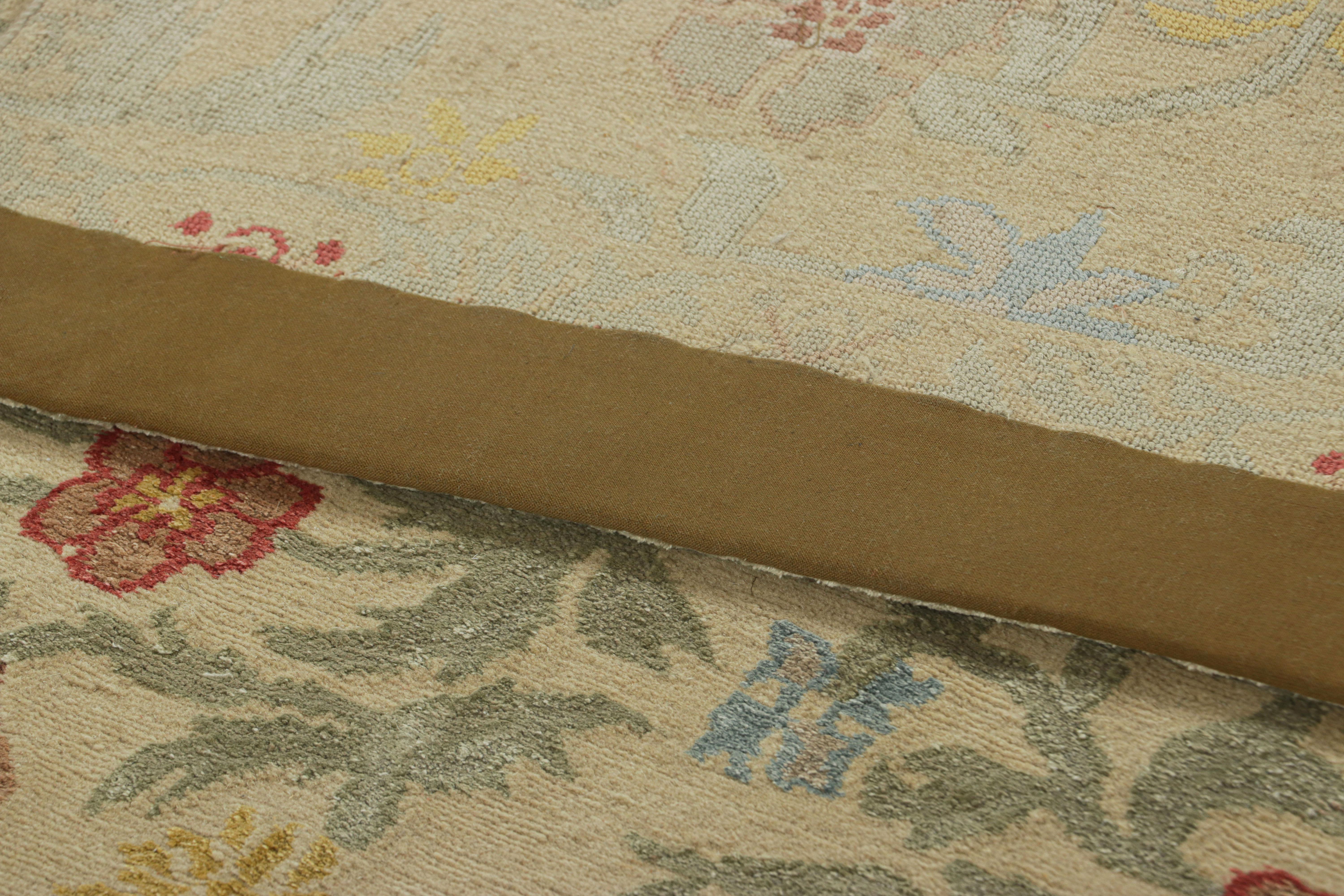 Rug & Kilim's Overized Spanish Style Runner Rug with Floral Patterns Bilbao (Tapis de course espagnol surdimensionné à motifs floraux) en vente 1