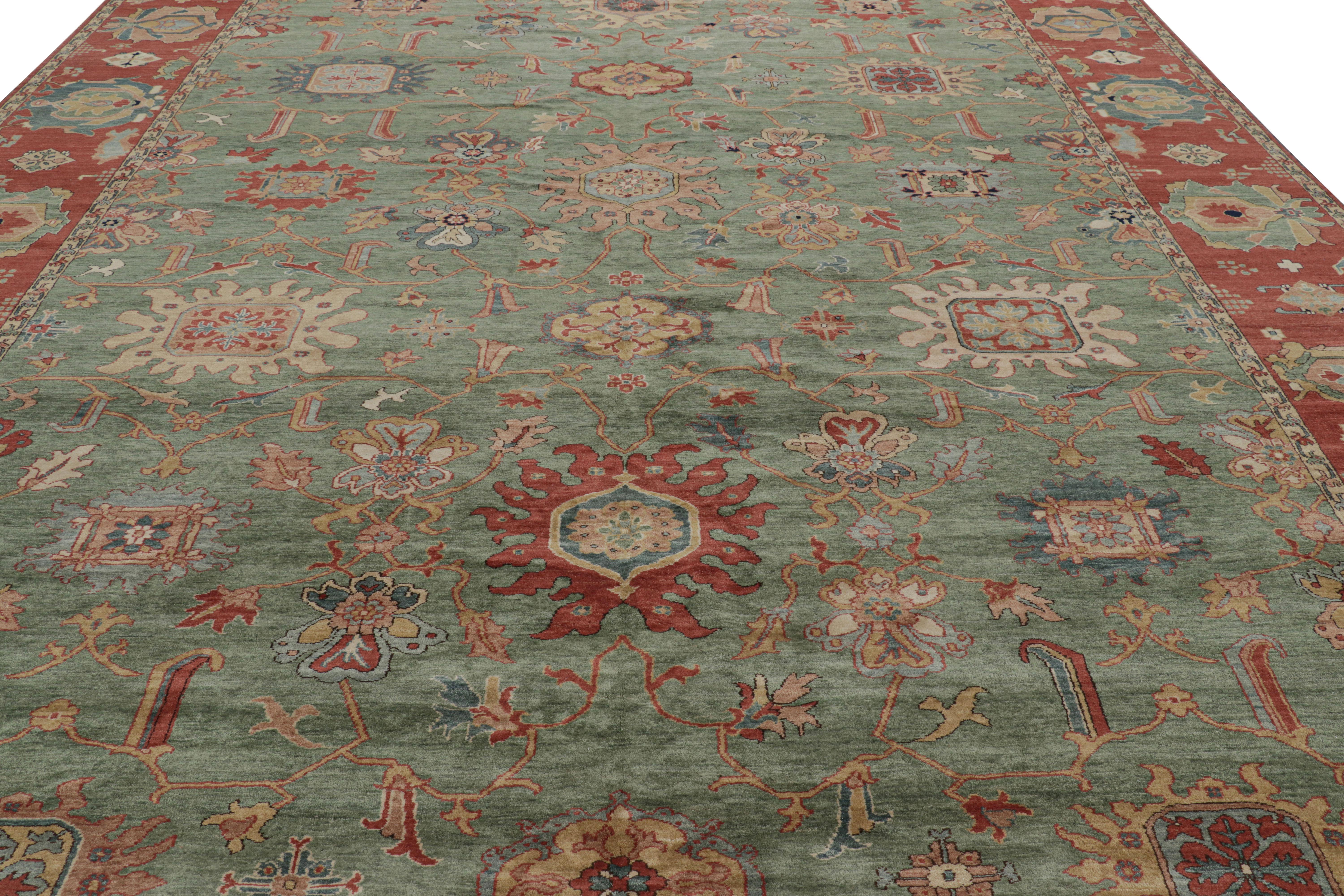 Annodato a mano in lana e proveniente dall'Egitto, questo tappeto contemporaneo 12x19 della Rug & Kilim's Modern Classics Collection si ispira agli antichi tappeti persiani di provenienza Sultanabad, alcuni dei più ricercati tra i tappeti orientali