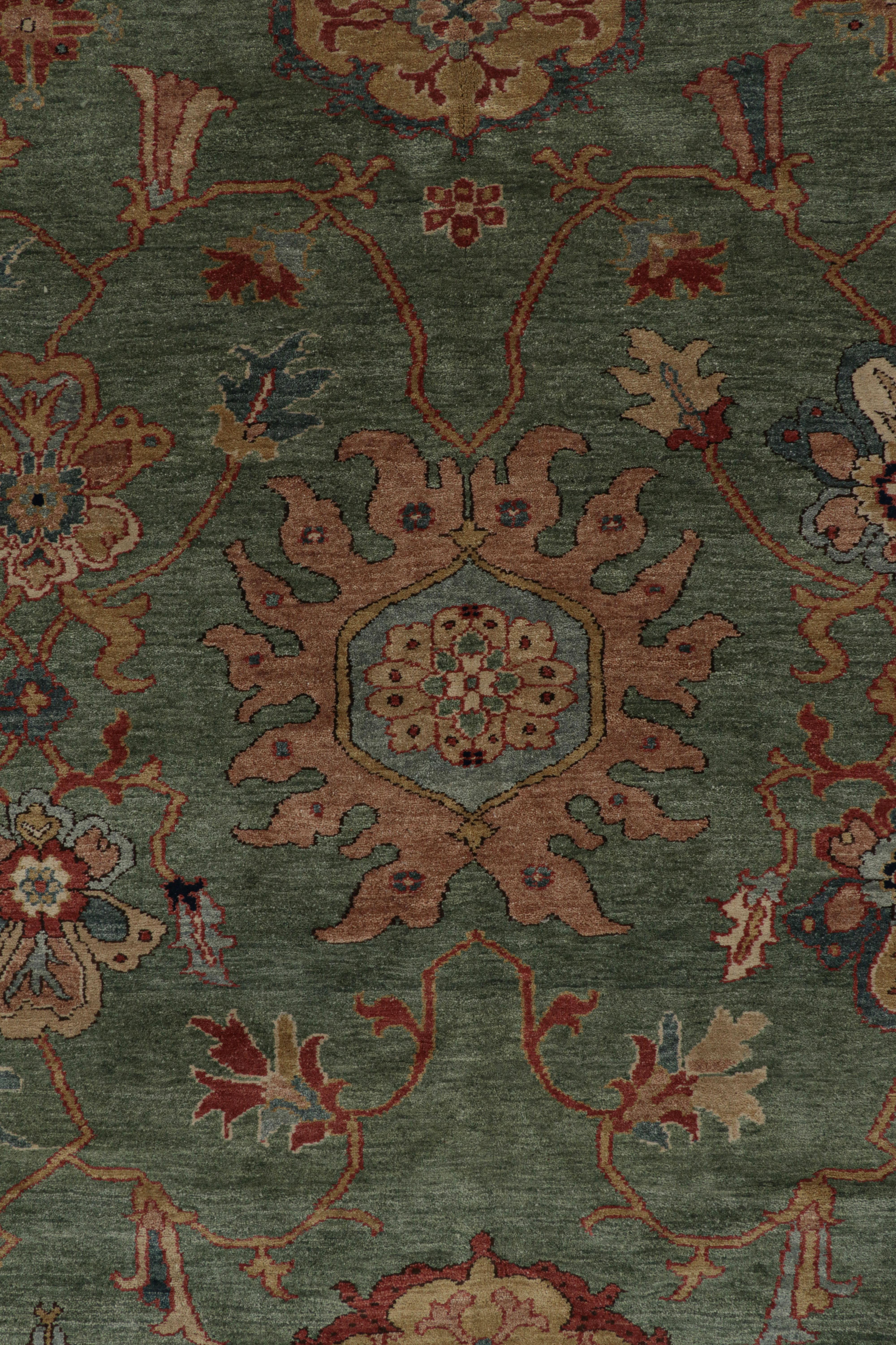 XXI secolo e contemporaneo Rug & Kilim è un tappeto oversize in stile Sultanabad Rug in verde acqua con motivi floreali in vendita