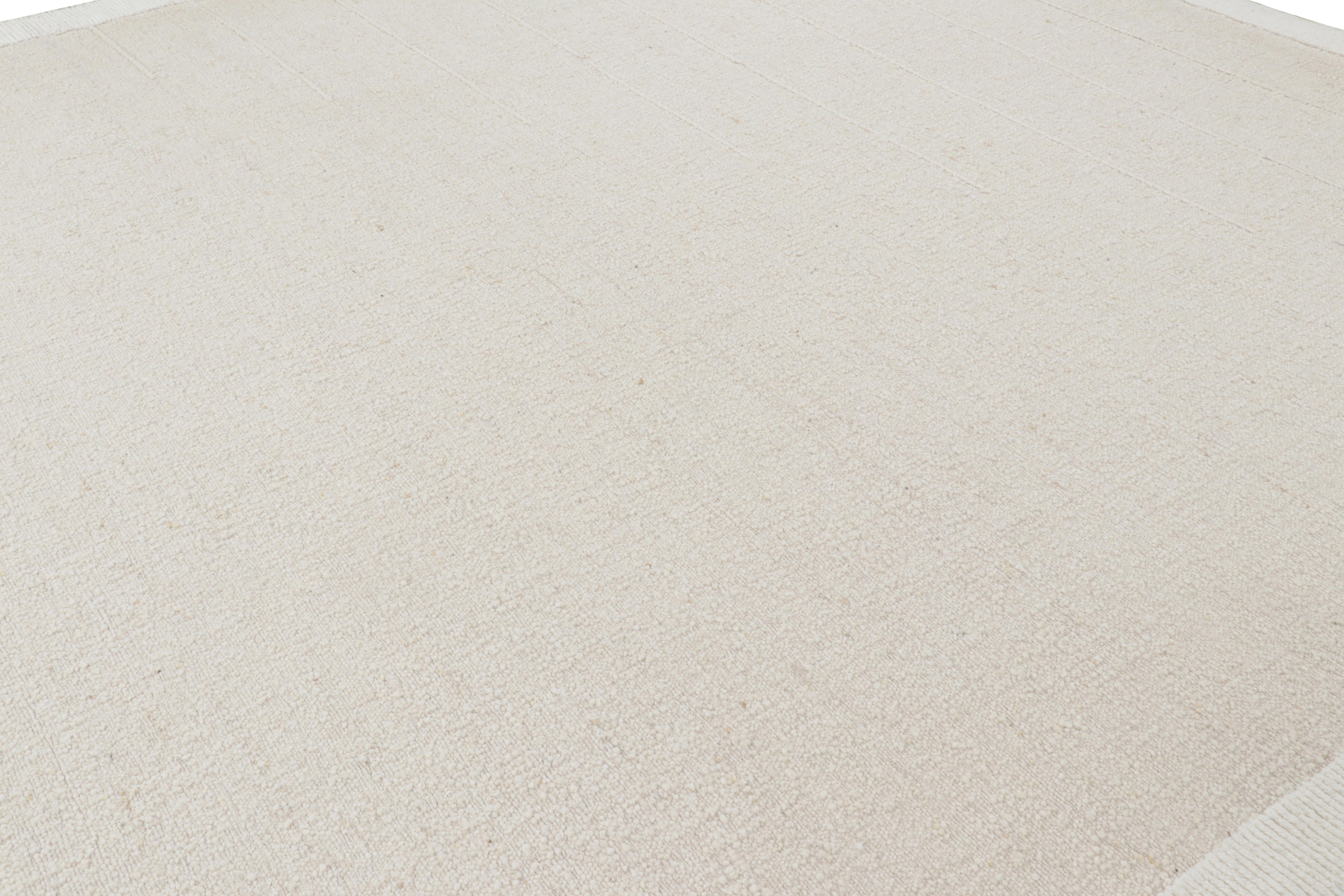 Moderno Rug & Kilim è un tappeto oversize dai toni crema, bianchi e a righe. in vendita