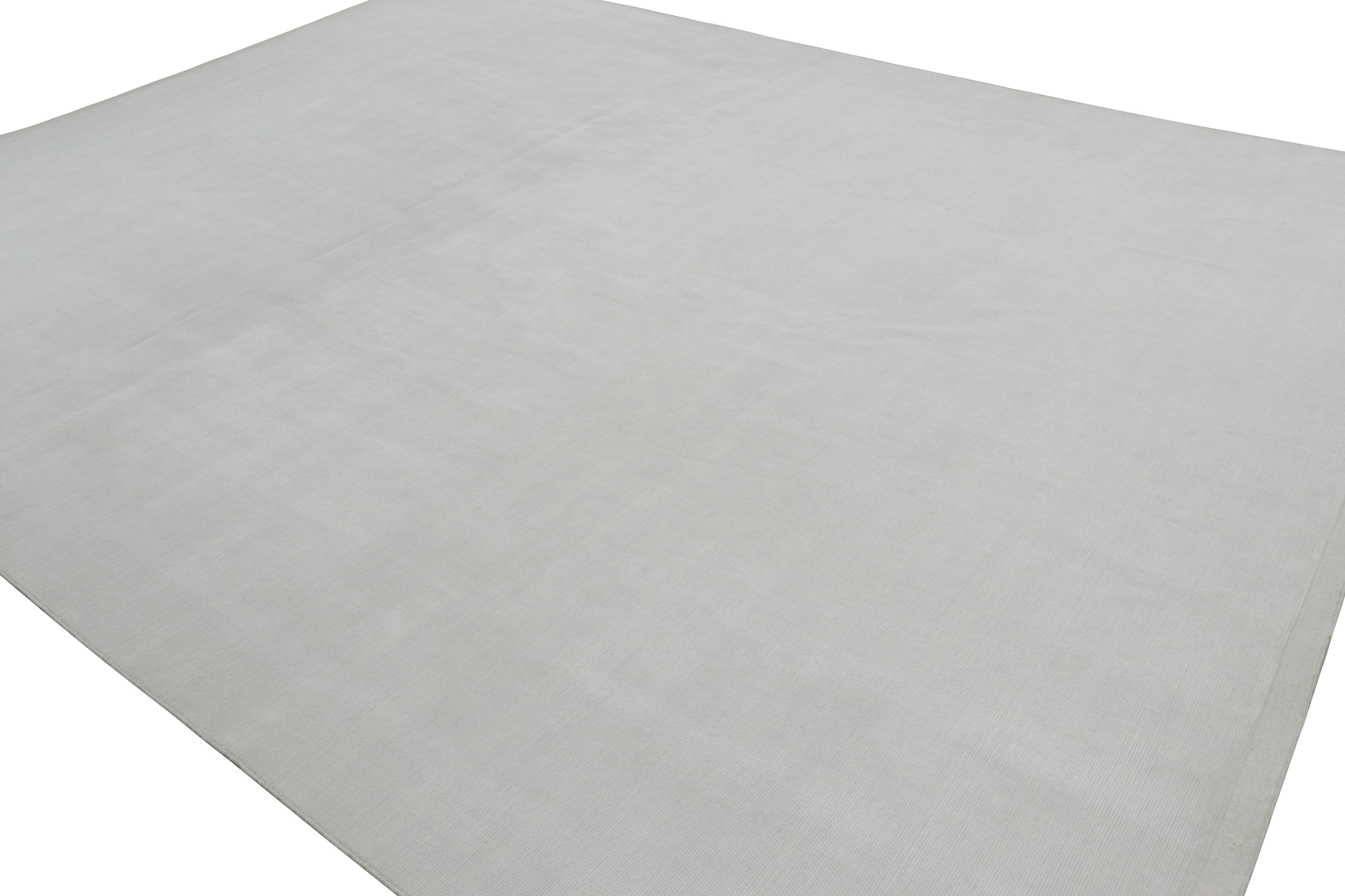 Rug & Kilim's übergroßer Strukturteppich in hellgrauen Tönen & Streifen (Handgeknüpft) im Angebot