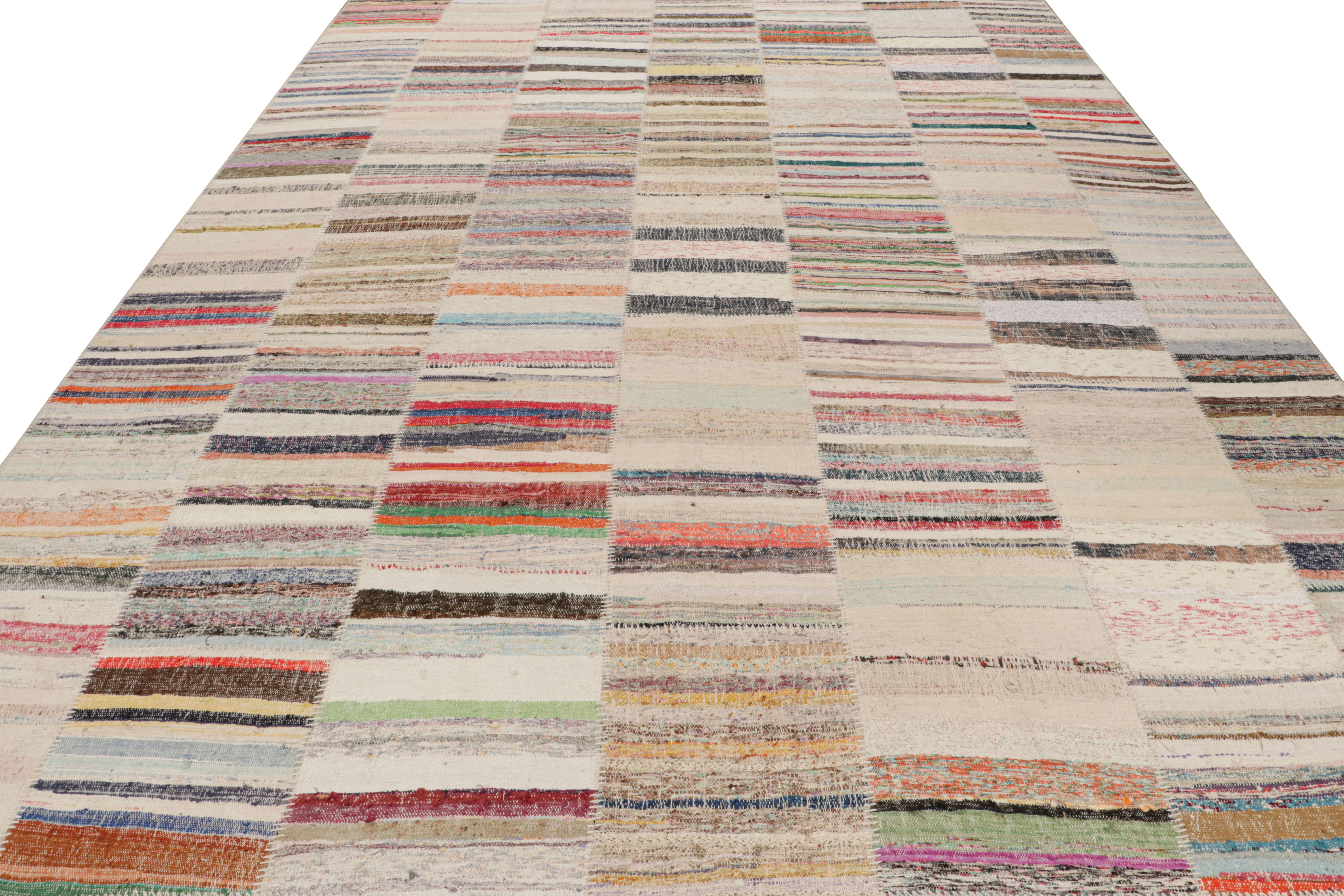 Turc Tapis Kilim en laine beige et multicolore Patchwork de Rug & Kilim en vente