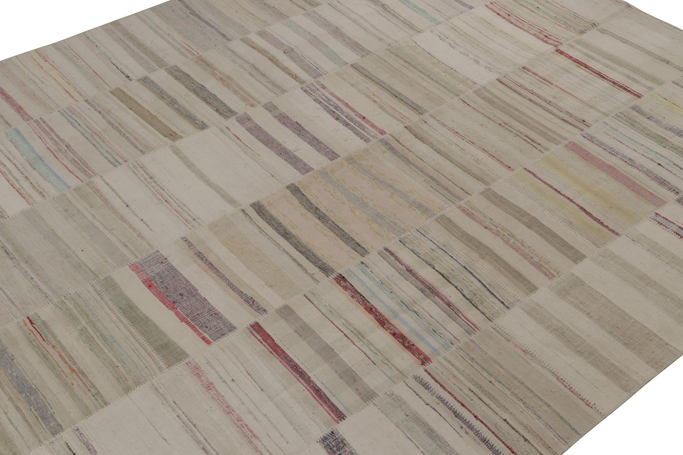 Patchwork-Kilim von Rug & Kilim in polychromen Streifen (Türkisch) im Angebot