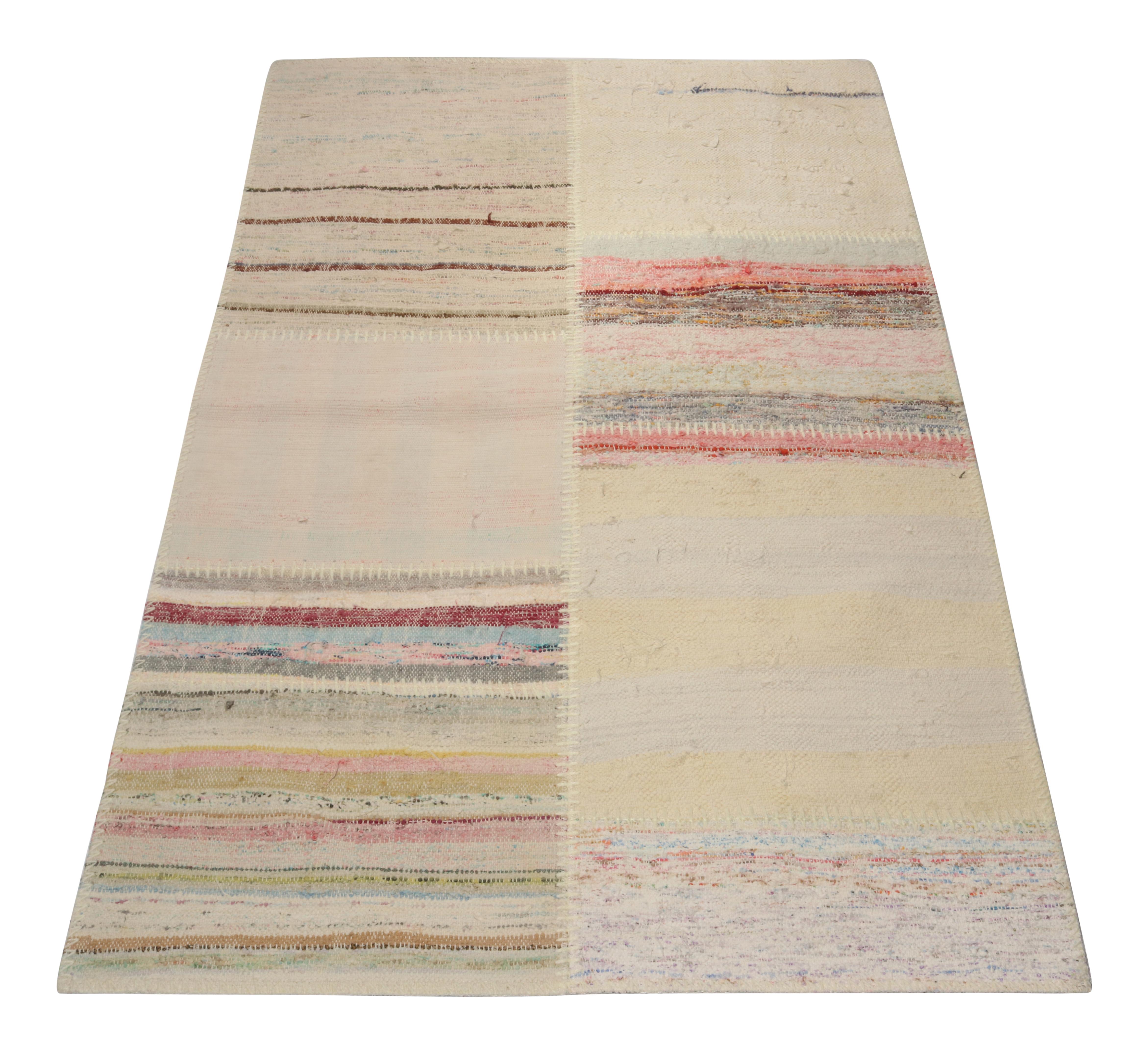Patchwork-Kilim-Teppich von Rug & Kilim in mehrfarbigen Streifen (Moderne) im Angebot