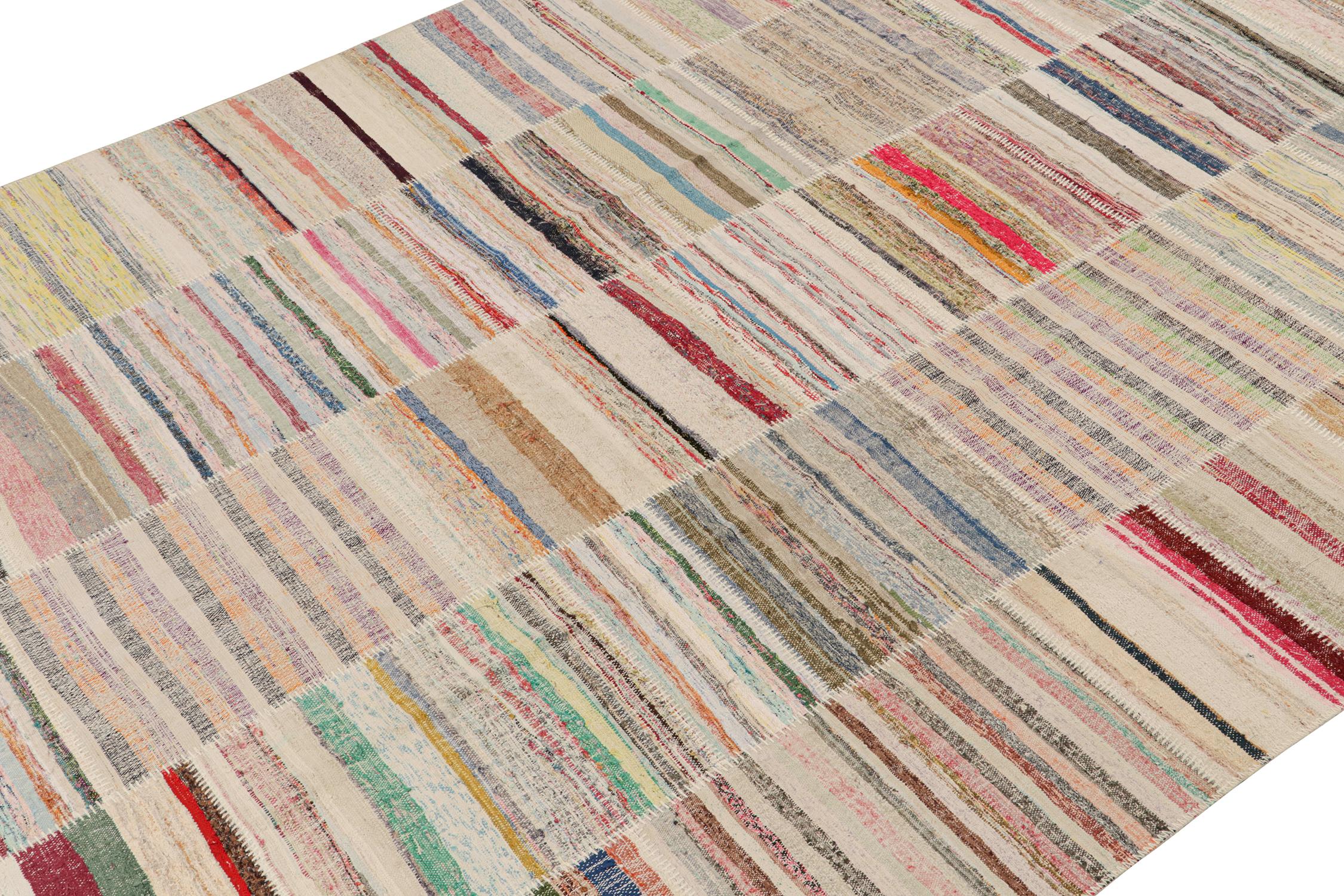Patchwork-Kilim-Teppich von Rug & Kilim in mehrfarbigen Streifen (Türkisch)