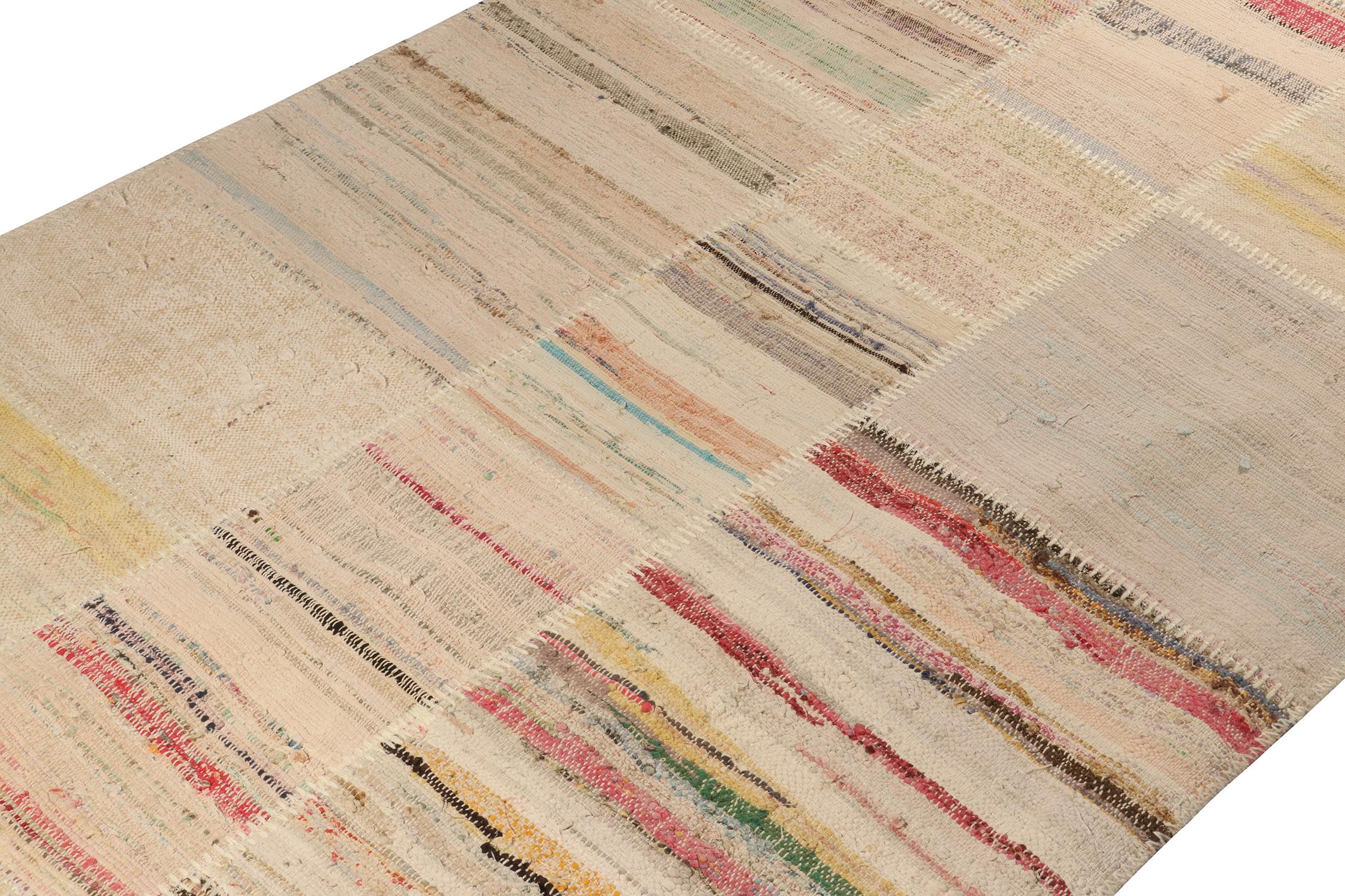 Patchwork-Kilim-Teppich von Rug & Kilim in mehrfarbigen Streifen (Türkisch) im Angebot