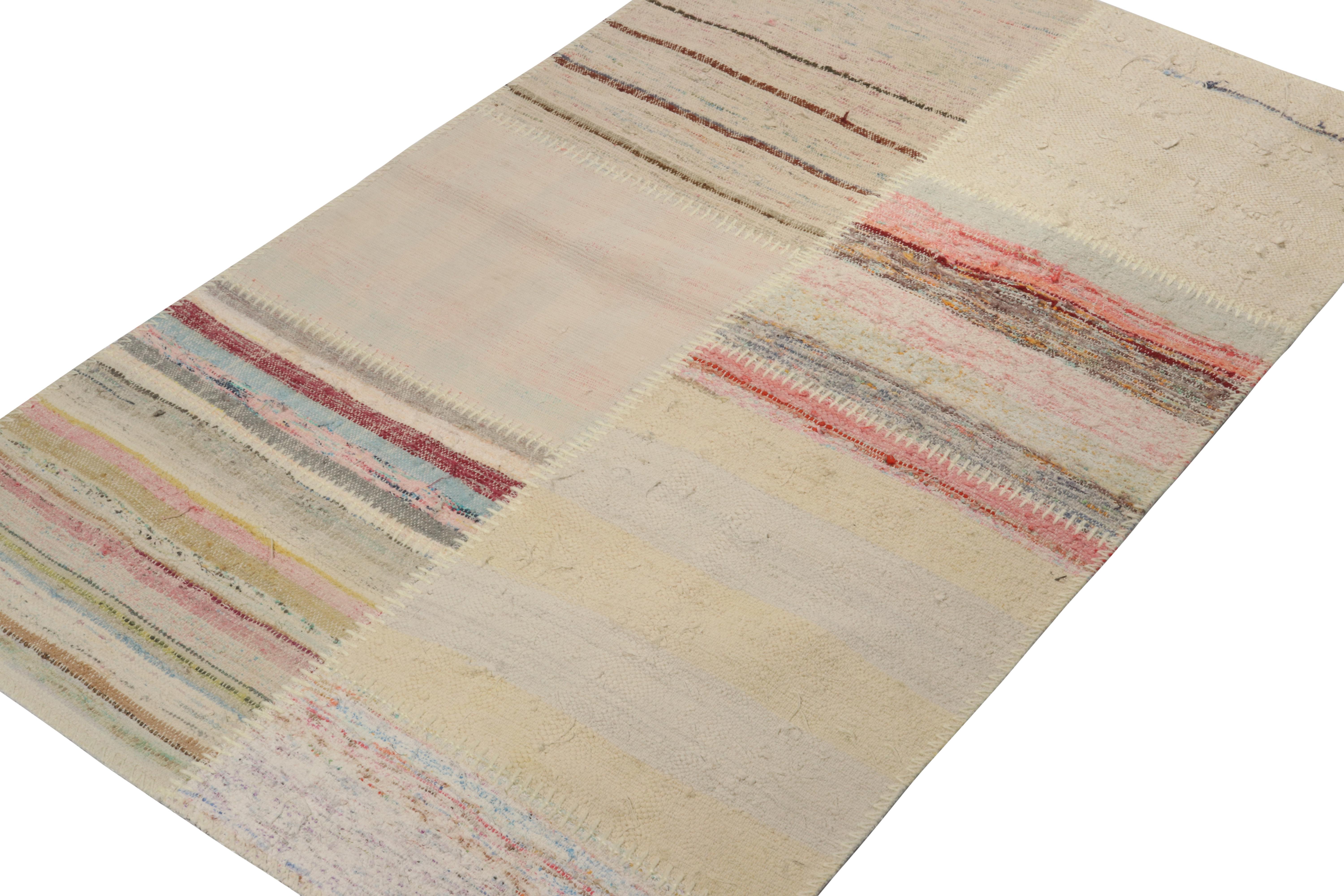 Patchwork-Kilim-Teppich von Rug & Kilim in mehrfarbigen Streifen (Türkisch) im Angebot