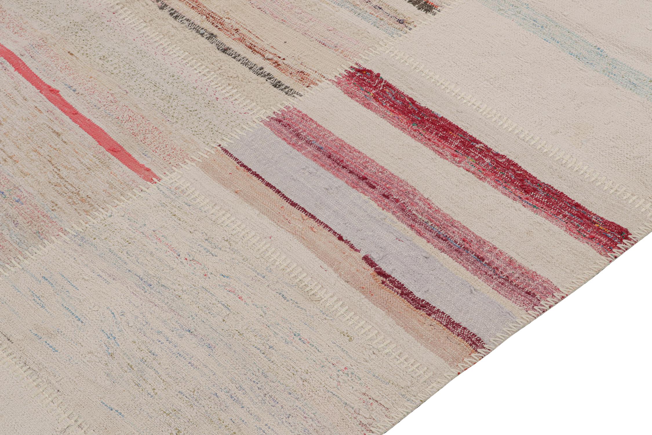 Patchwork-Kilim-Teppich von Rug & Kilim in mehrfarbigen Streifen (Handgeknüpft) im Angebot