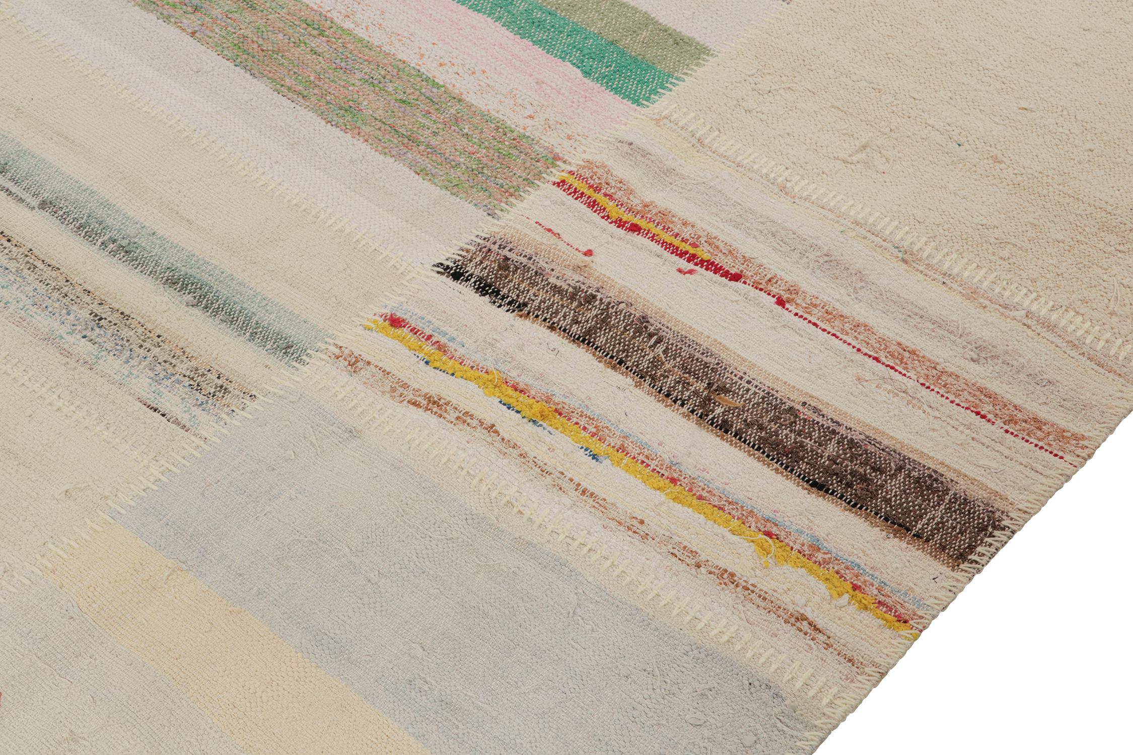 Patchwork-Kilim-Teppich von Rug & Kilim in mehrfarbigen Streifen (Handgeknüpft) im Angebot