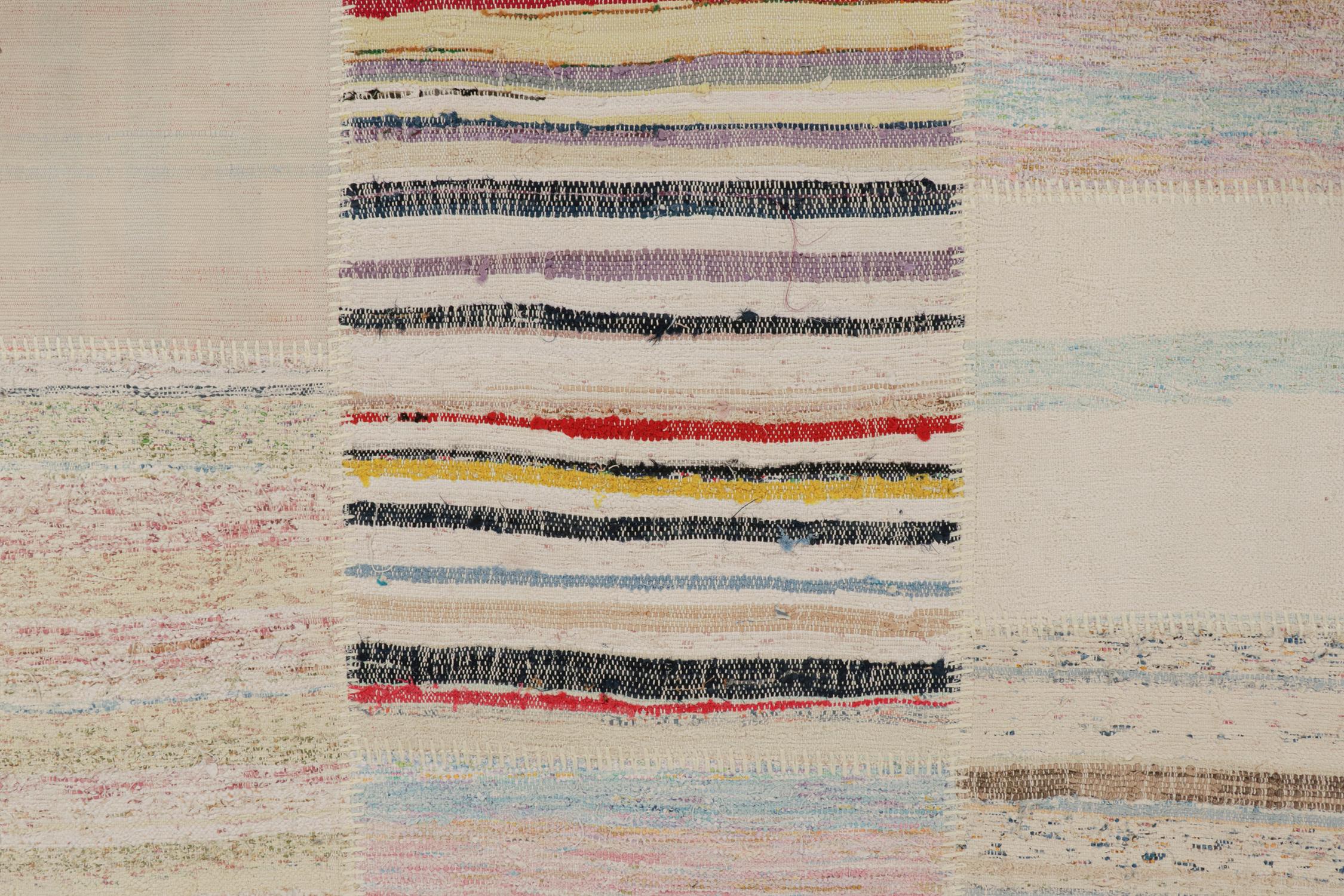 Patchwork-Kilim-Teppich von Rug & Kilim in mehrfarbigen Streifen im Zustand „Neu“ im Angebot in Long Island City, NY