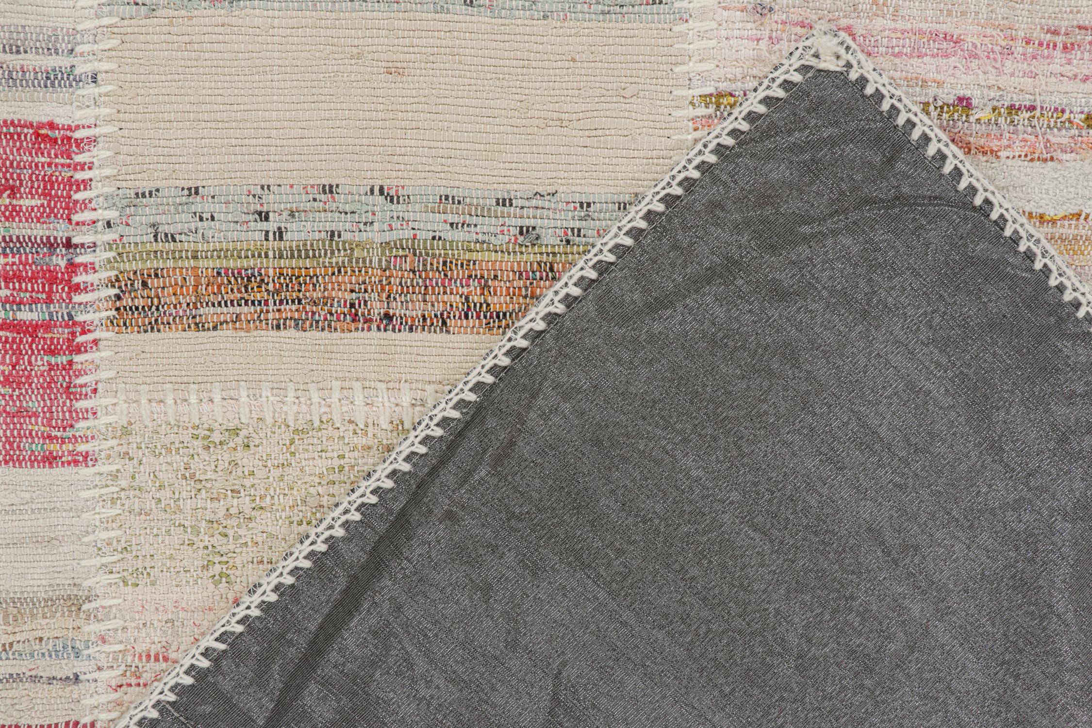 XXIe siècle et contemporain Tapis Kilim en patchwork à rayures polychromes de Rug & Kilim en vente