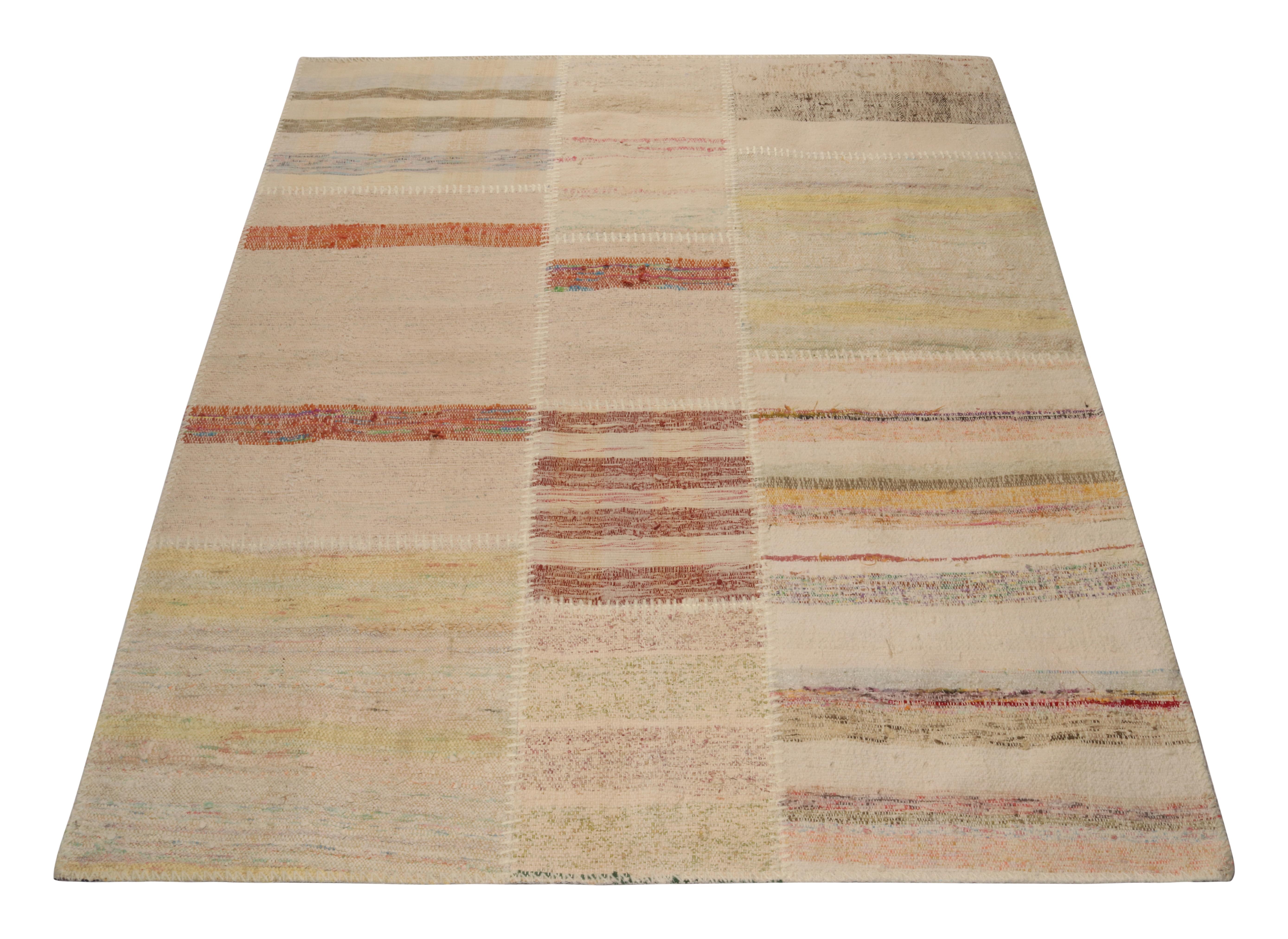 Traves de Mesa Patchwork Kilim de Rayas Policromáticas de Rug & Kilim Moderno en venta
