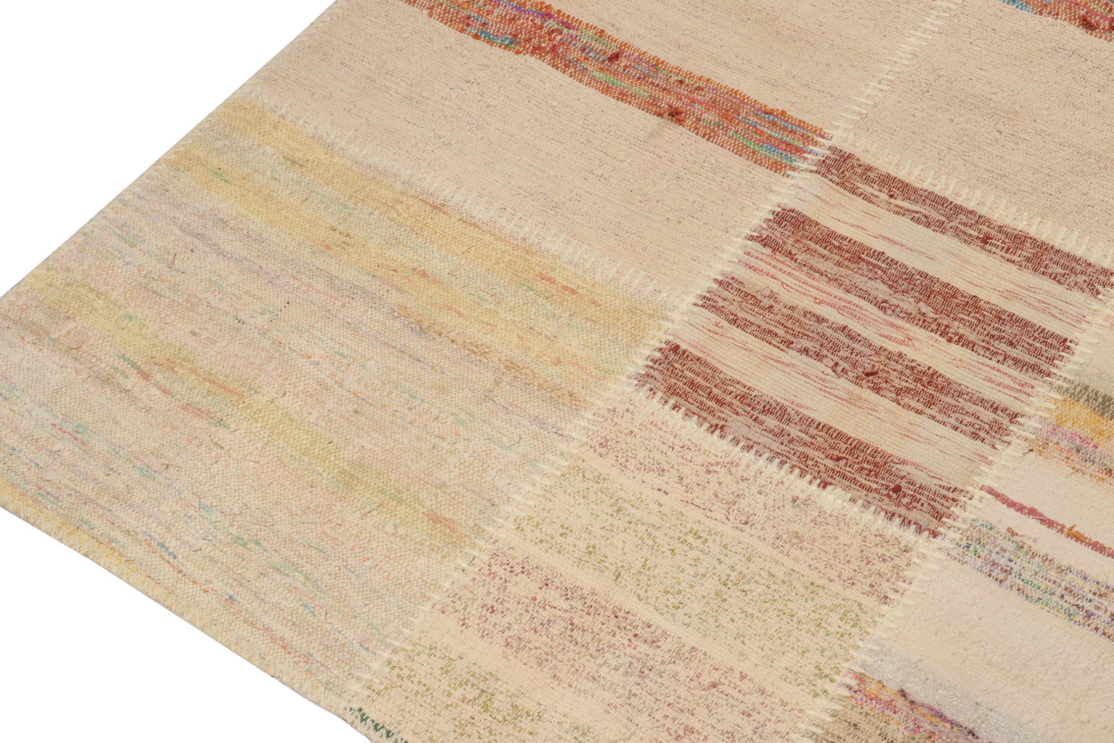Traves de Mesa Patchwork Kilim de Rayas Policromáticas de Rug & Kilim Turco en venta