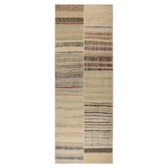 Rug & Kilim's Patchwork-Kilim-Läufer in polychromen Streifen