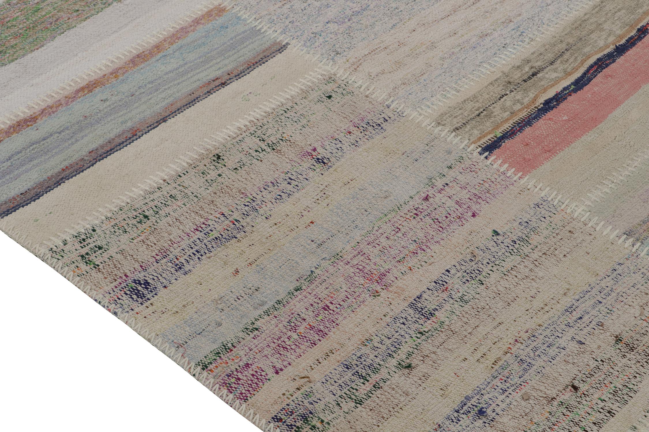 Rug & Kilims quadratischer Patchwork-Kilimteppich in mehrfarbigen Streifen (Handgeknüpft) im Angebot