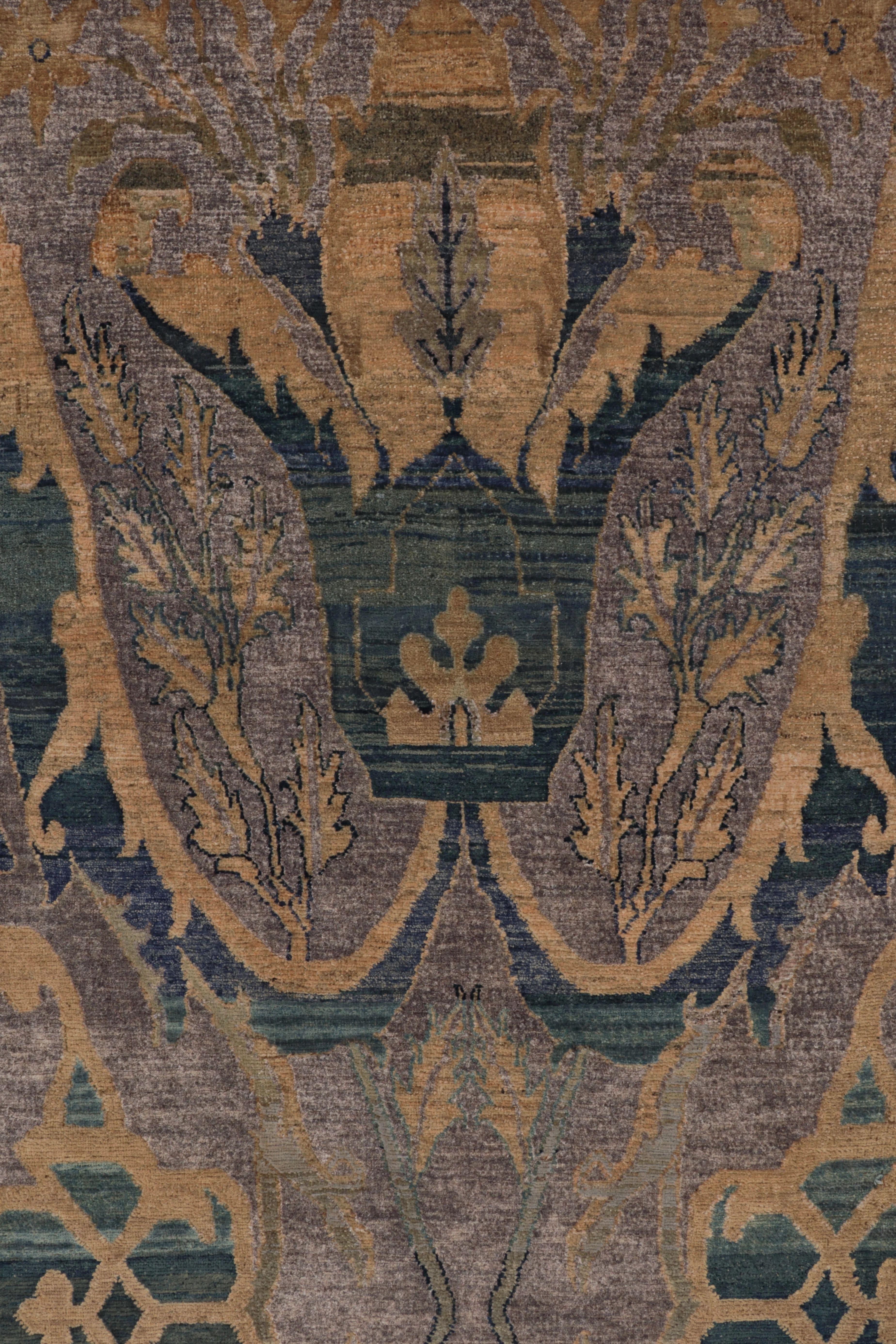 Rug & Kilim: un tappeto di ispirazione persiana con motivi floreali grigi e dorati In condizioni Nuovo in vendita a Long Island City, NY