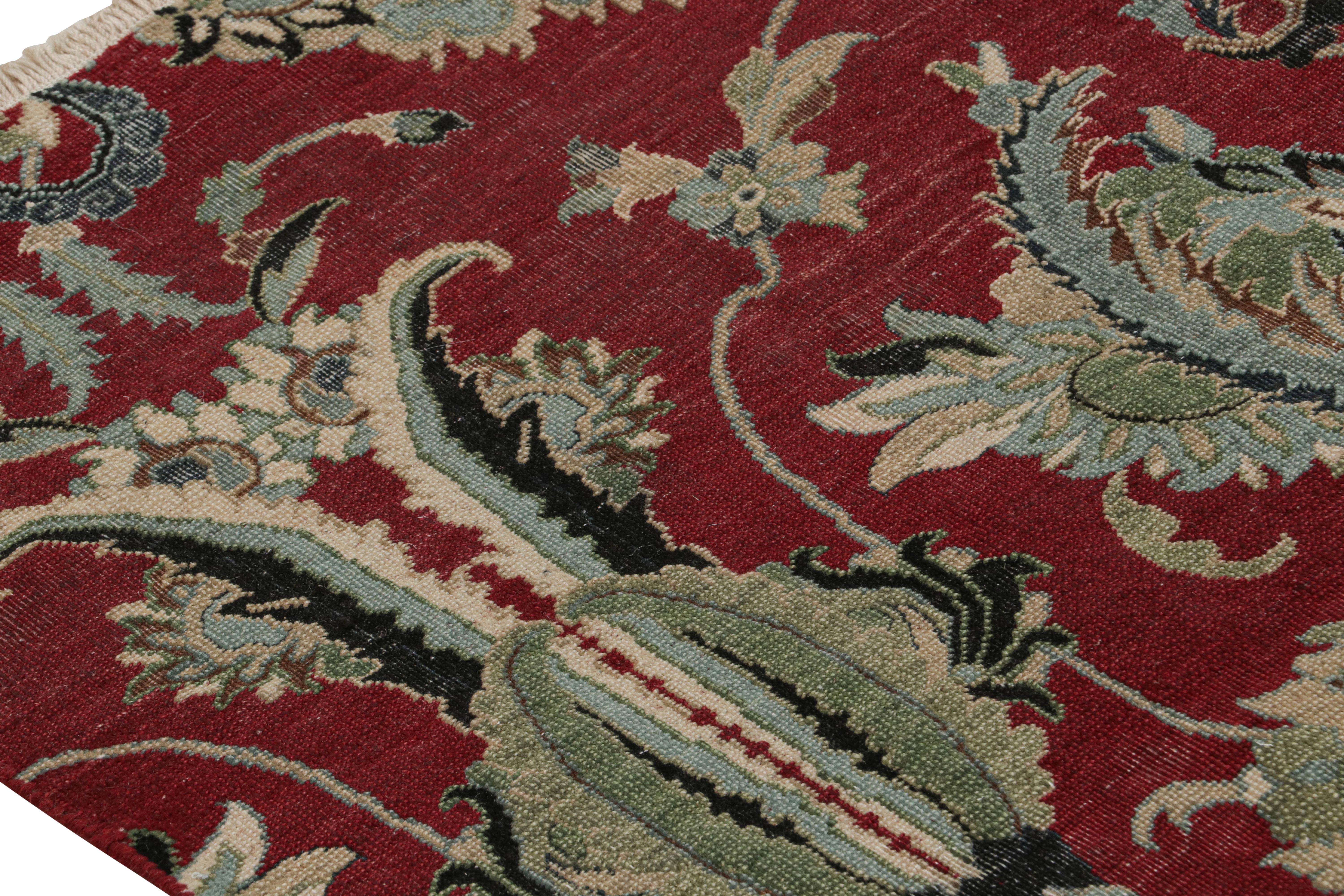 Rug & Kilim's Persian Isfahan Style Square Rug in Burgundy with Floral Patterns (tapis carré persan de style Ispahan à motifs floraux) Neuf - En vente à Long Island City, NY
