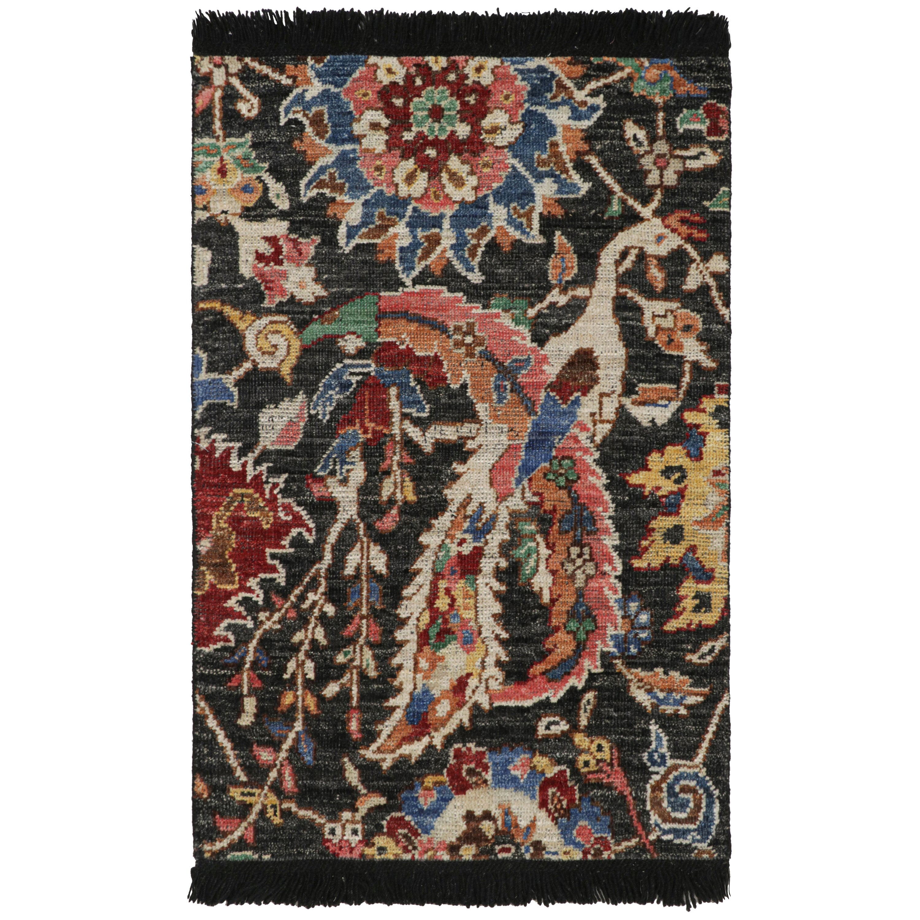 Rug & Kilim's Persian Kerman Style Rug in Black with Vibrant Floral Patterns (tapis persan de style Kerman en noir avec des motifs floraux vibrants)