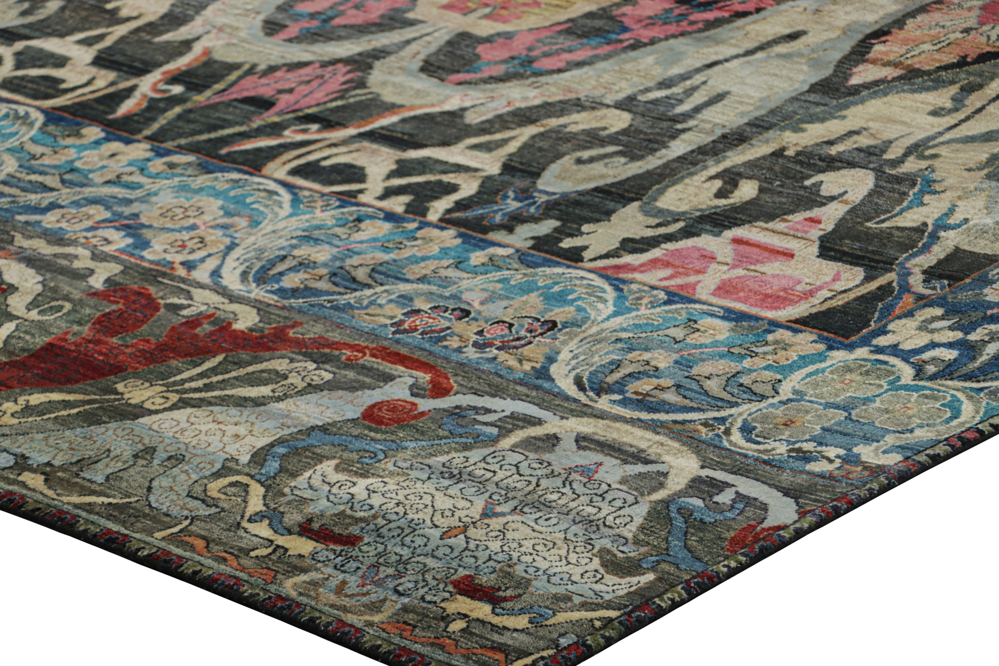 Rug & Kilim's Teppich im persischen Stil in Schwarz und Blau, polychromatische Blumenmuster im Zustand „Neu“ im Angebot in Long Island City, NY