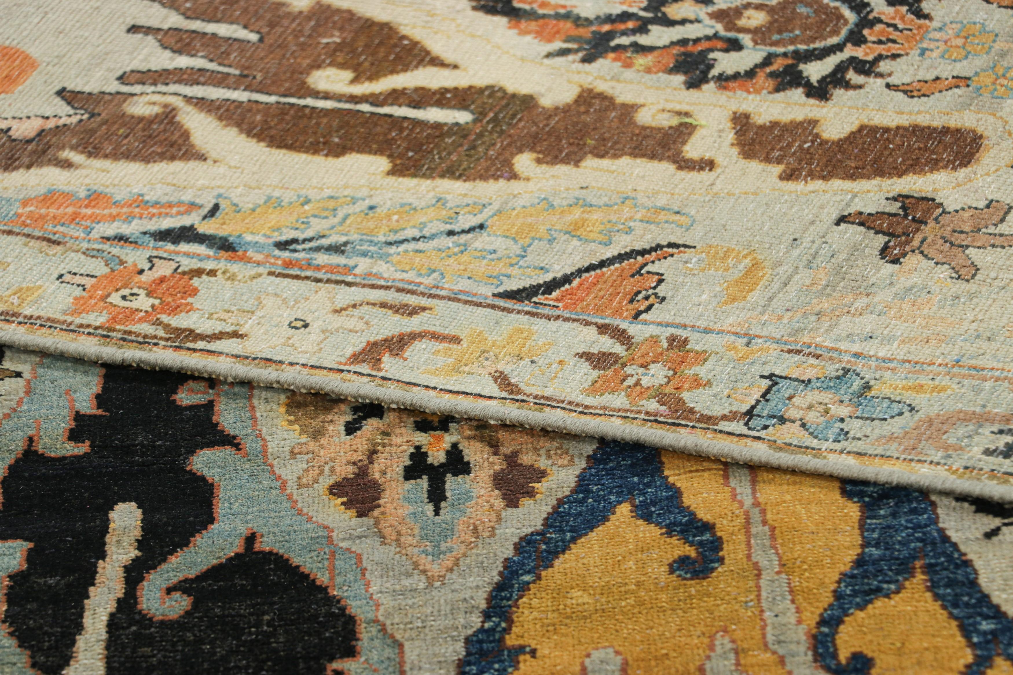 Rug & Kilim’s Persian Style Rug in Gray and Blue, Polychromatic Floral Patterns (21. Jahrhundert und zeitgenössisch) im Angebot