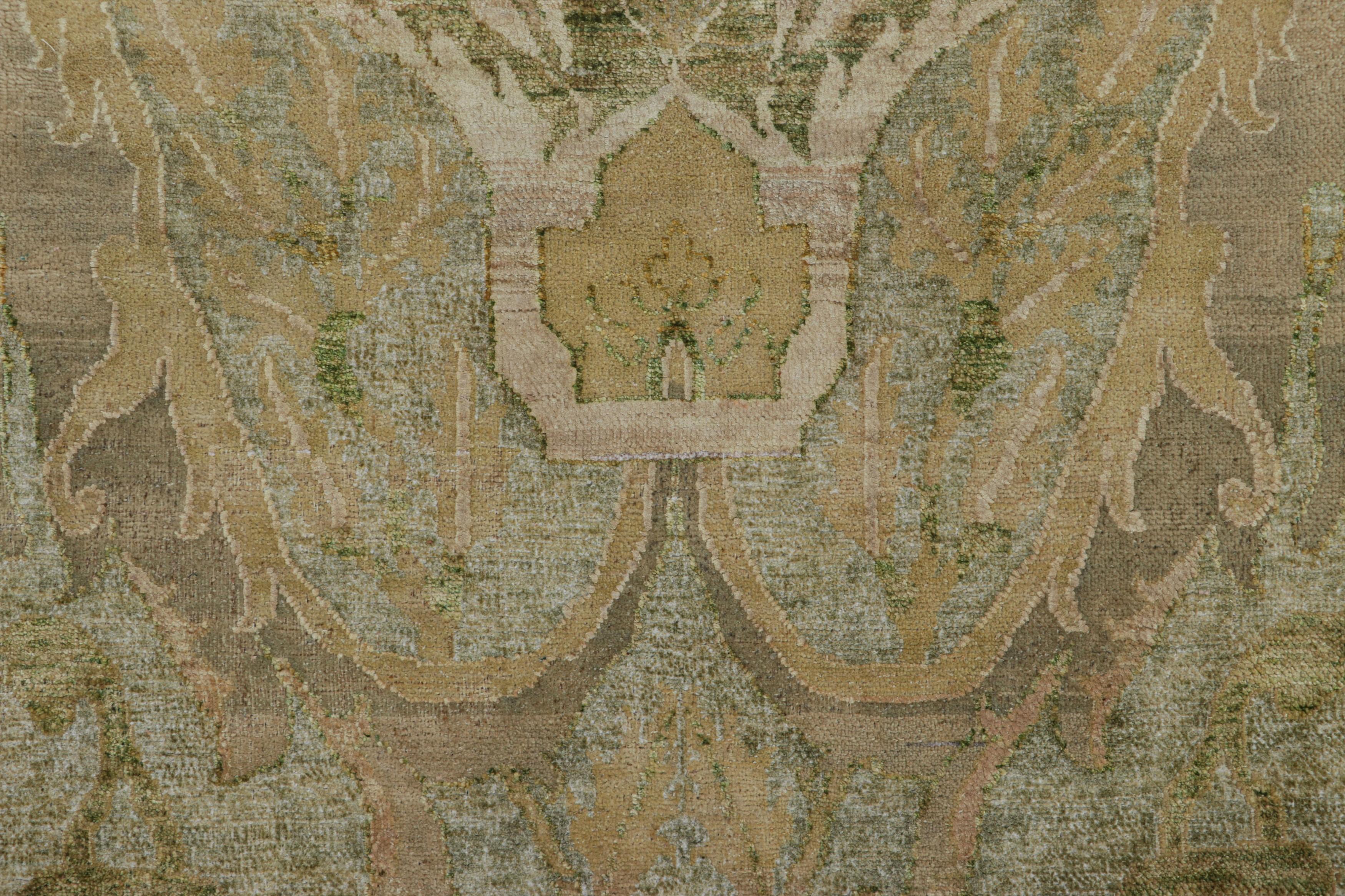 Rug & Kilim’s Persian Style Rug in Light Green and Taupe with Floral Patterns (Moderne) im Angebot