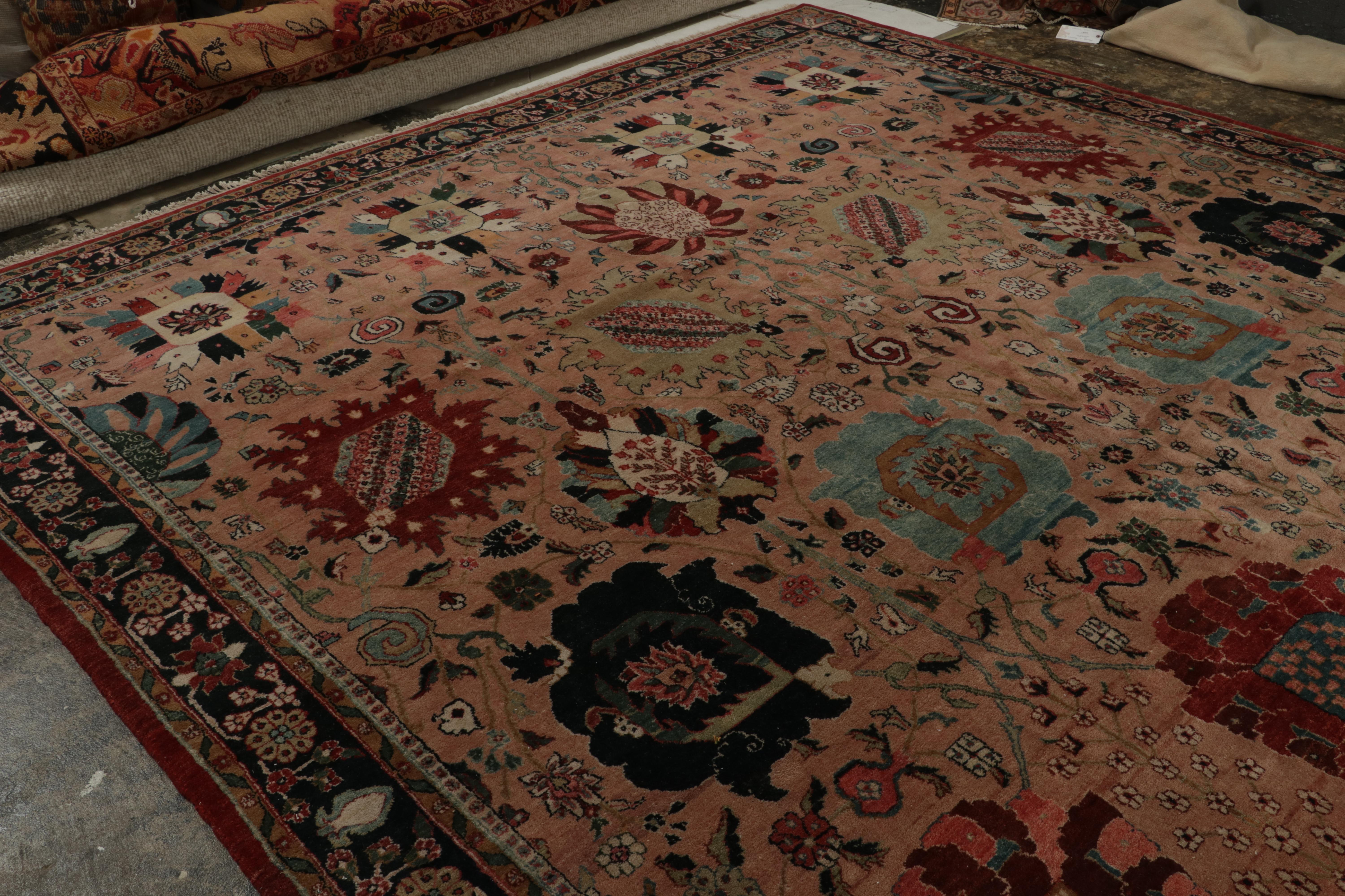 XXI secolo e contemporaneo Tappeto in stile persiano Rug & Kilim in rosa con motivi floreali policromatici in vendita